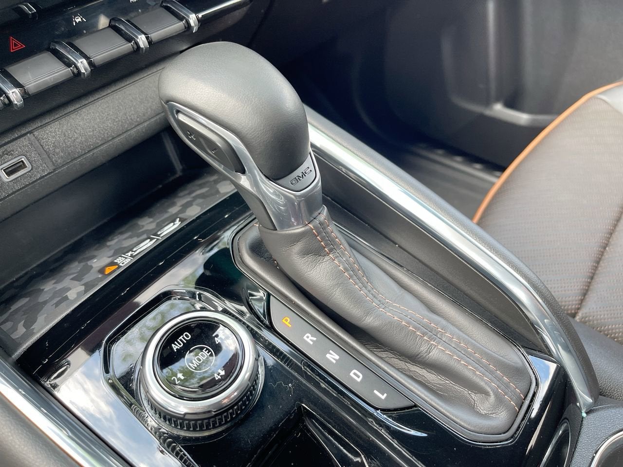 2023 GMC Canyon 4WD AT4