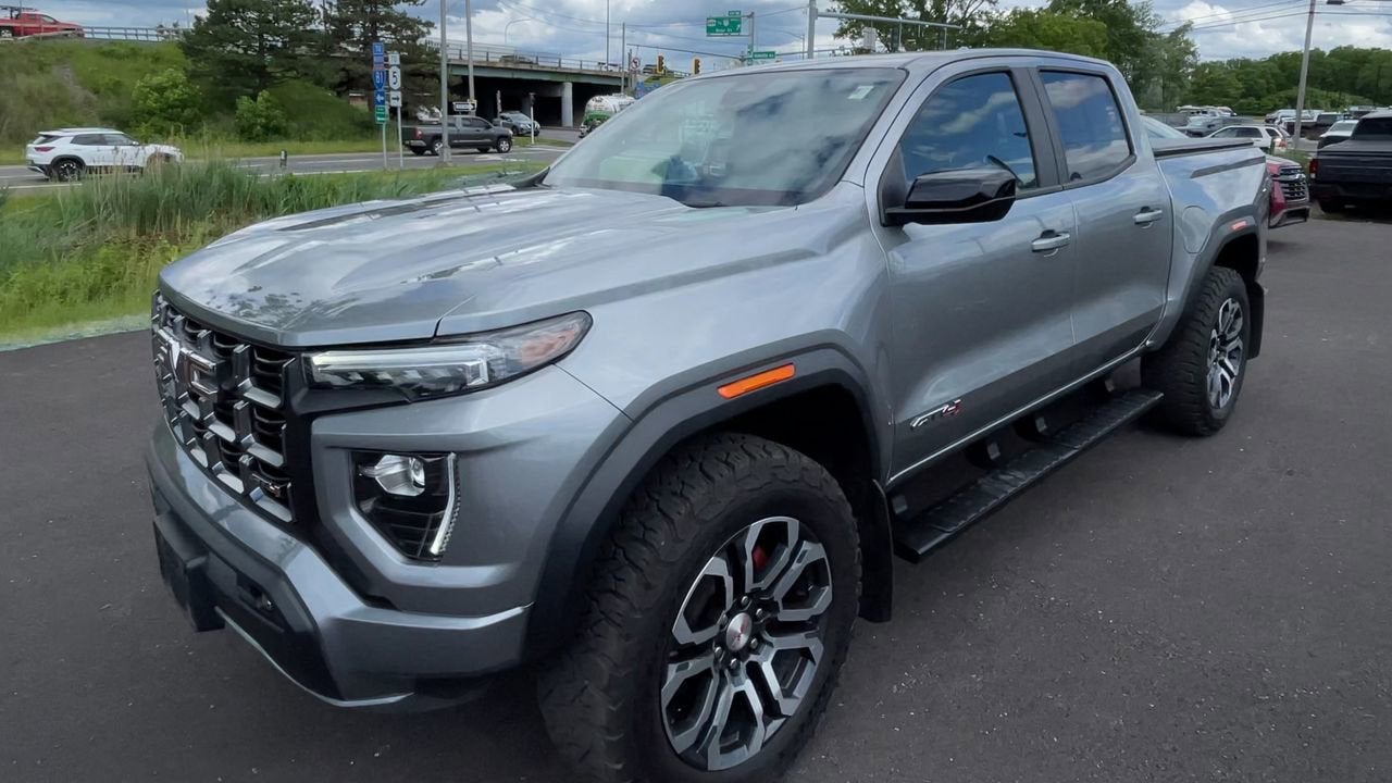 2023 GMC Canyon 4WD AT4