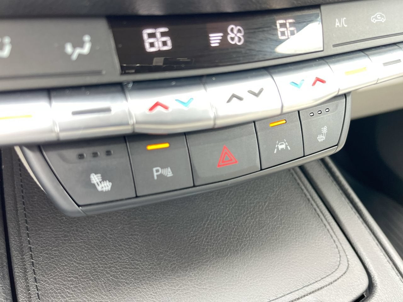 2020 Cadillac XT4 AWD Premium Luxury