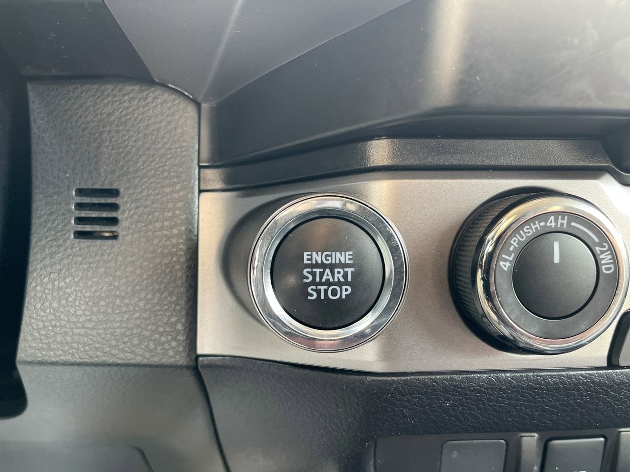 2023 Toyota Tacoma 4WD SR5