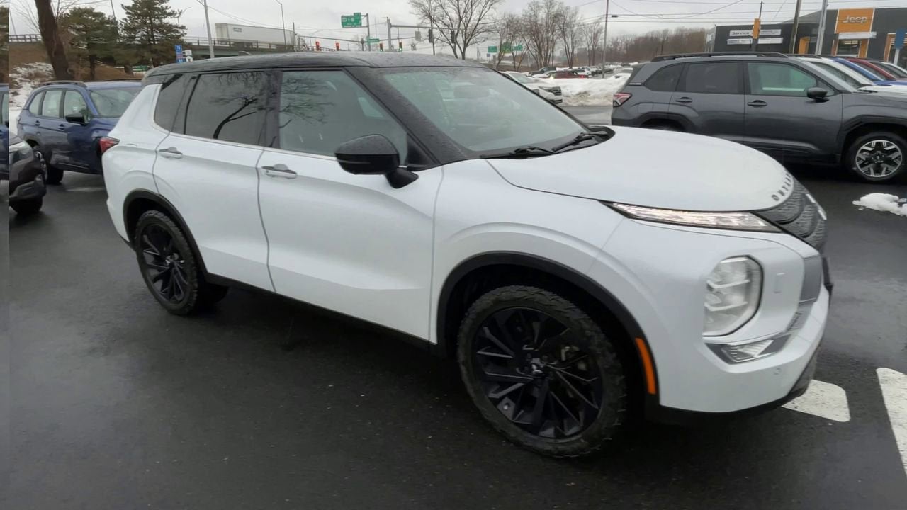 2023 Mitsubishi Outlander SEL Black Edition