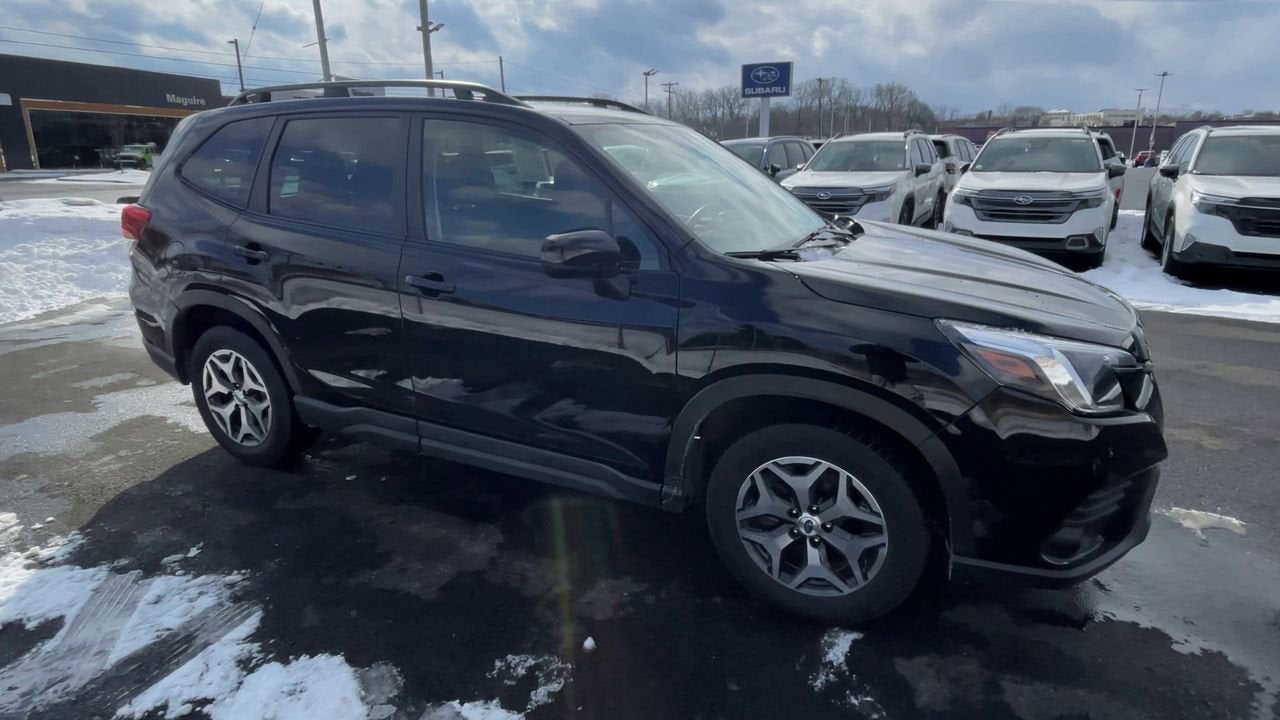 2023 Subaru Forester Premium