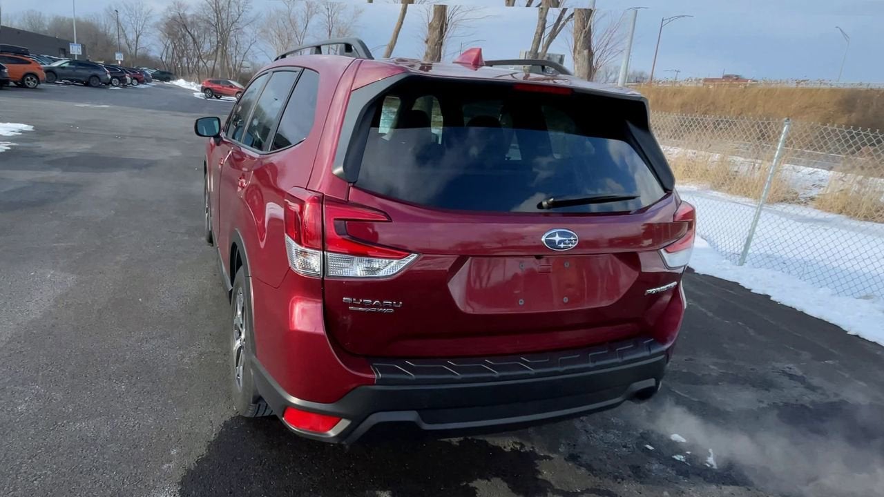 2023 Subaru Forester Premium