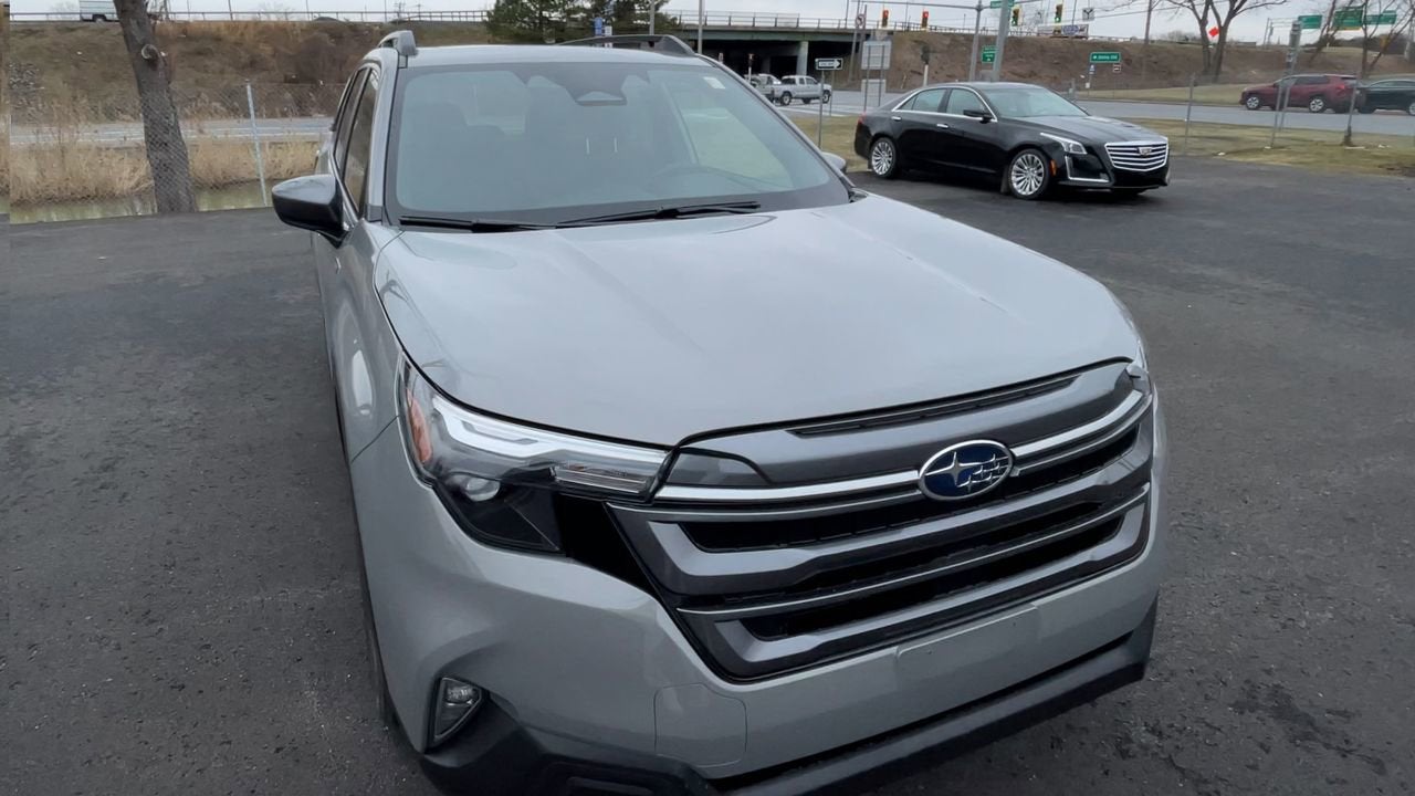 2025 Subaru Forester Premium Hybrid