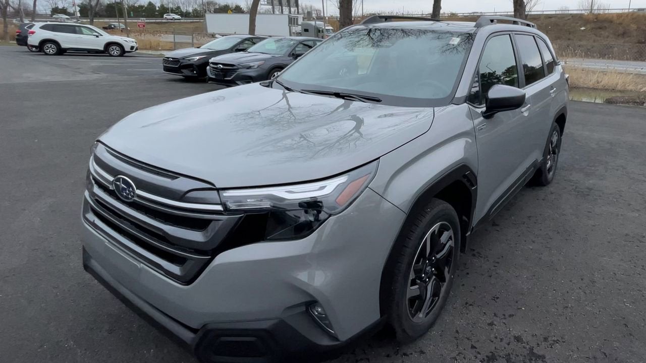 2025 Subaru Forester Premium Hybrid