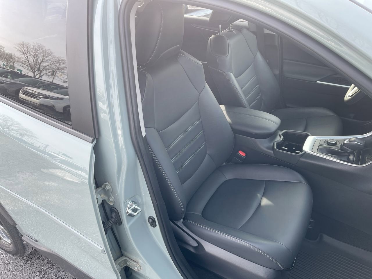 2023 Toyota RAV4 Hybrid XLE Premium