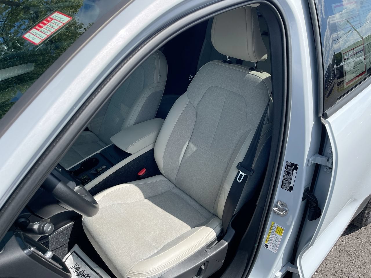 2020 Volvo XC40 Momentum