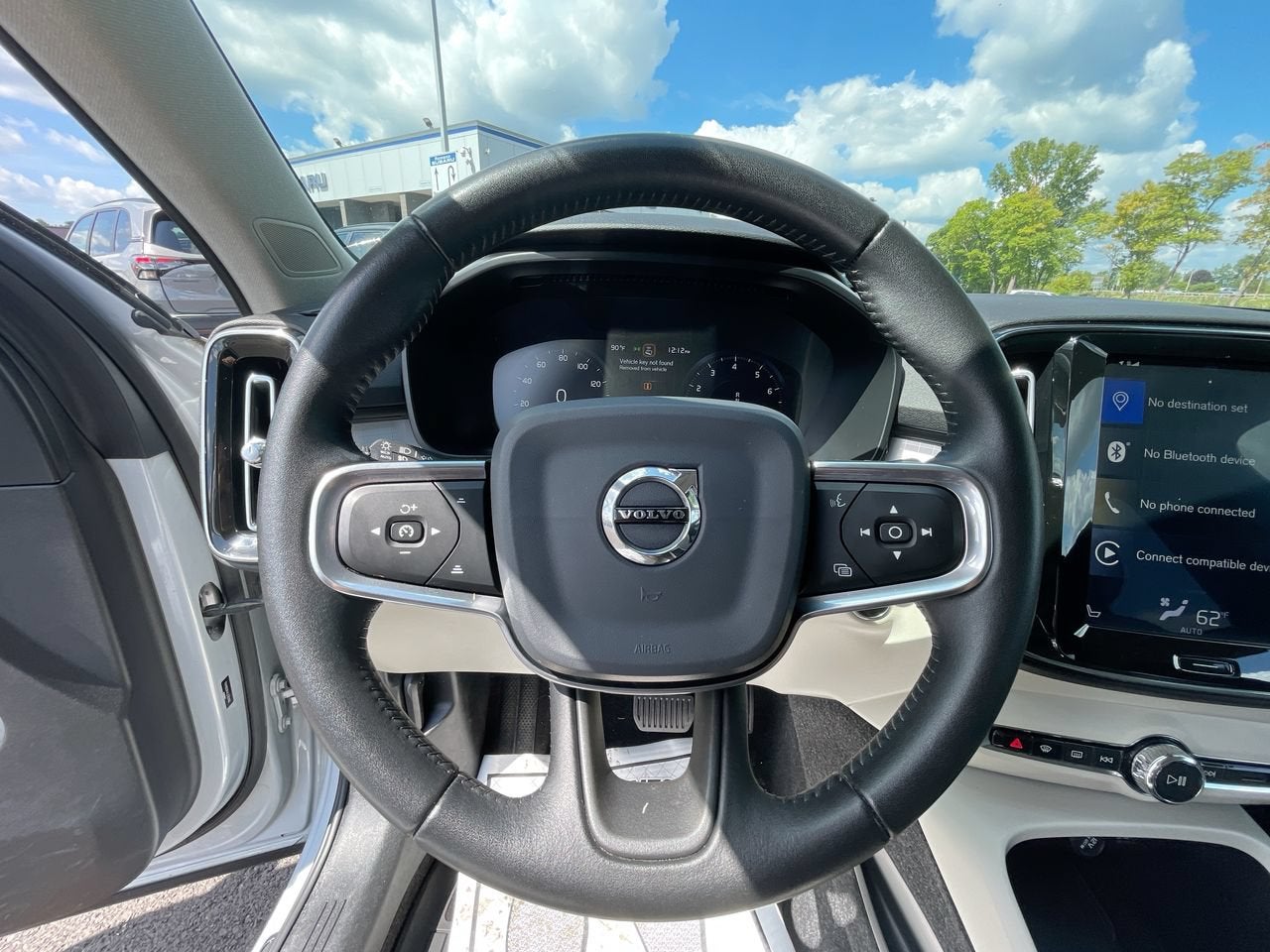 2020 Volvo XC40 Momentum