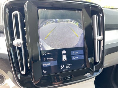 2020 Volvo XC40 Momentum