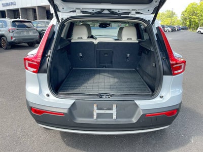 2020 Volvo XC40 Momentum