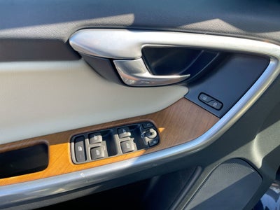 2017 Volvo XC60 Inscription