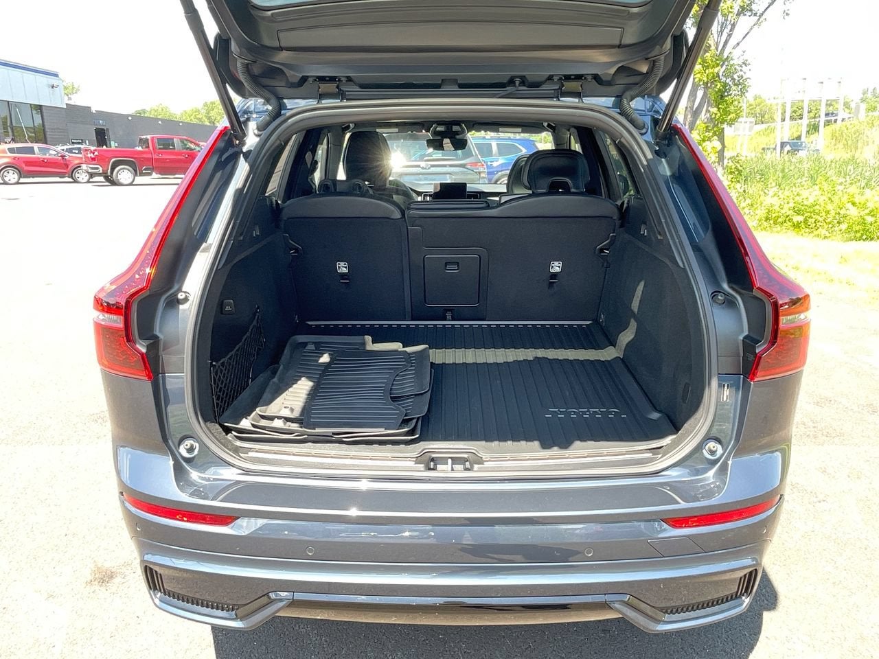 2026 Volvo XC60 Ultra Black Edition