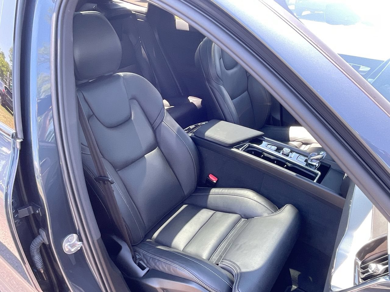 2026 Volvo XC60 Ultra Black Edition