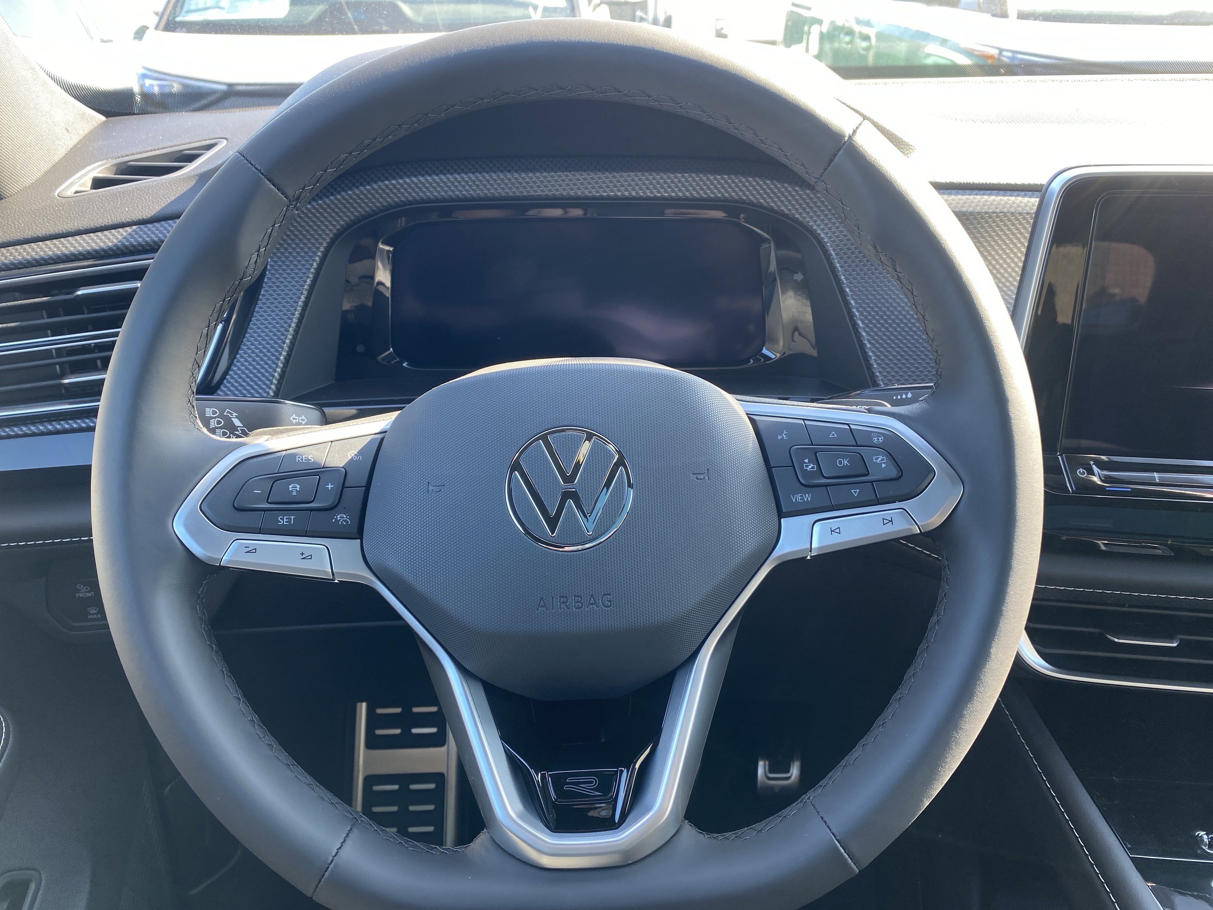 2026 Volkswagen Atlas Cross Sport 2.0T SEL R-Line Black 4MOTION