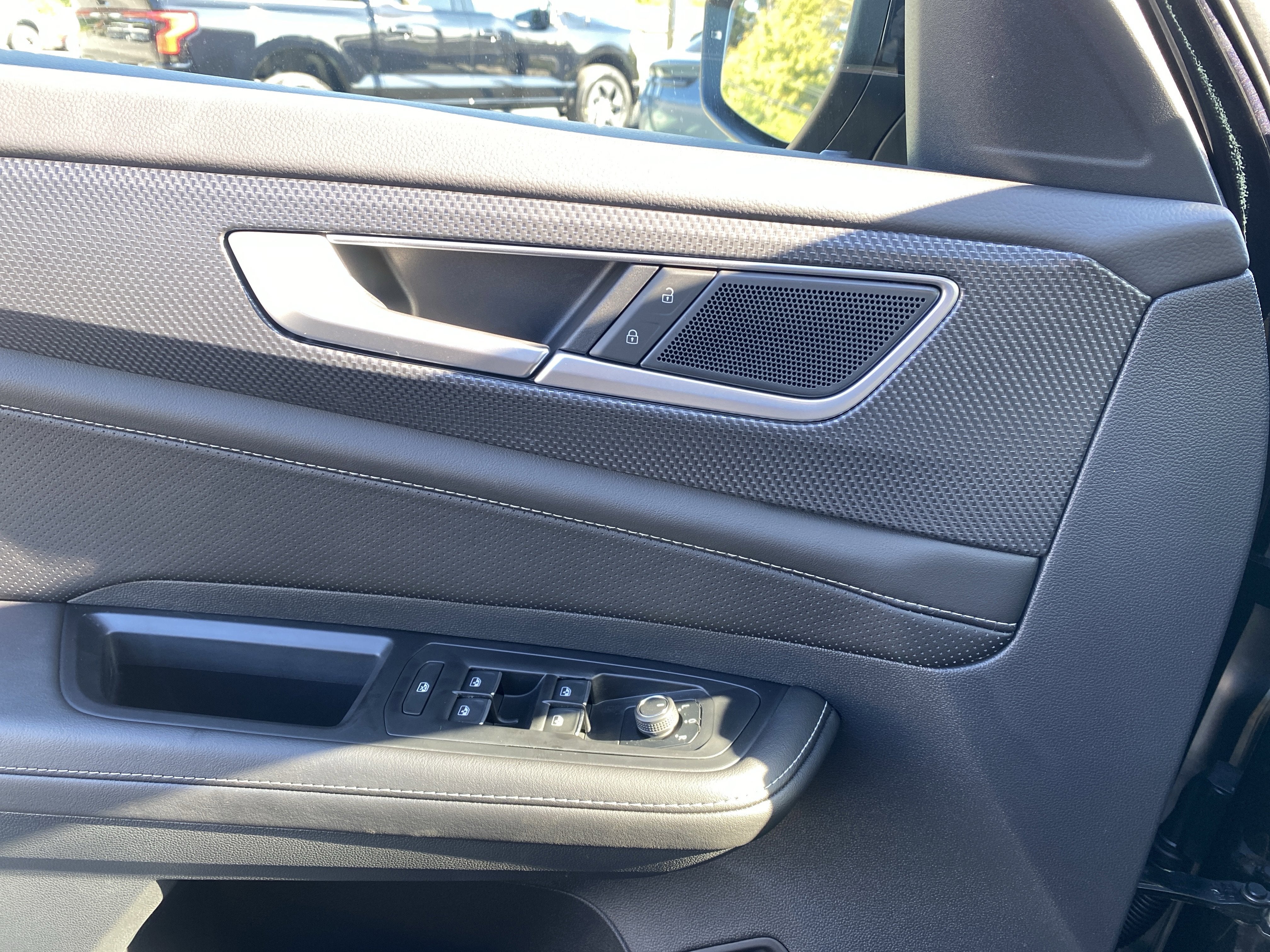 2026 Volkswagen Atlas Cross Sport 2.0T SEL R-Line Black 4MOTION