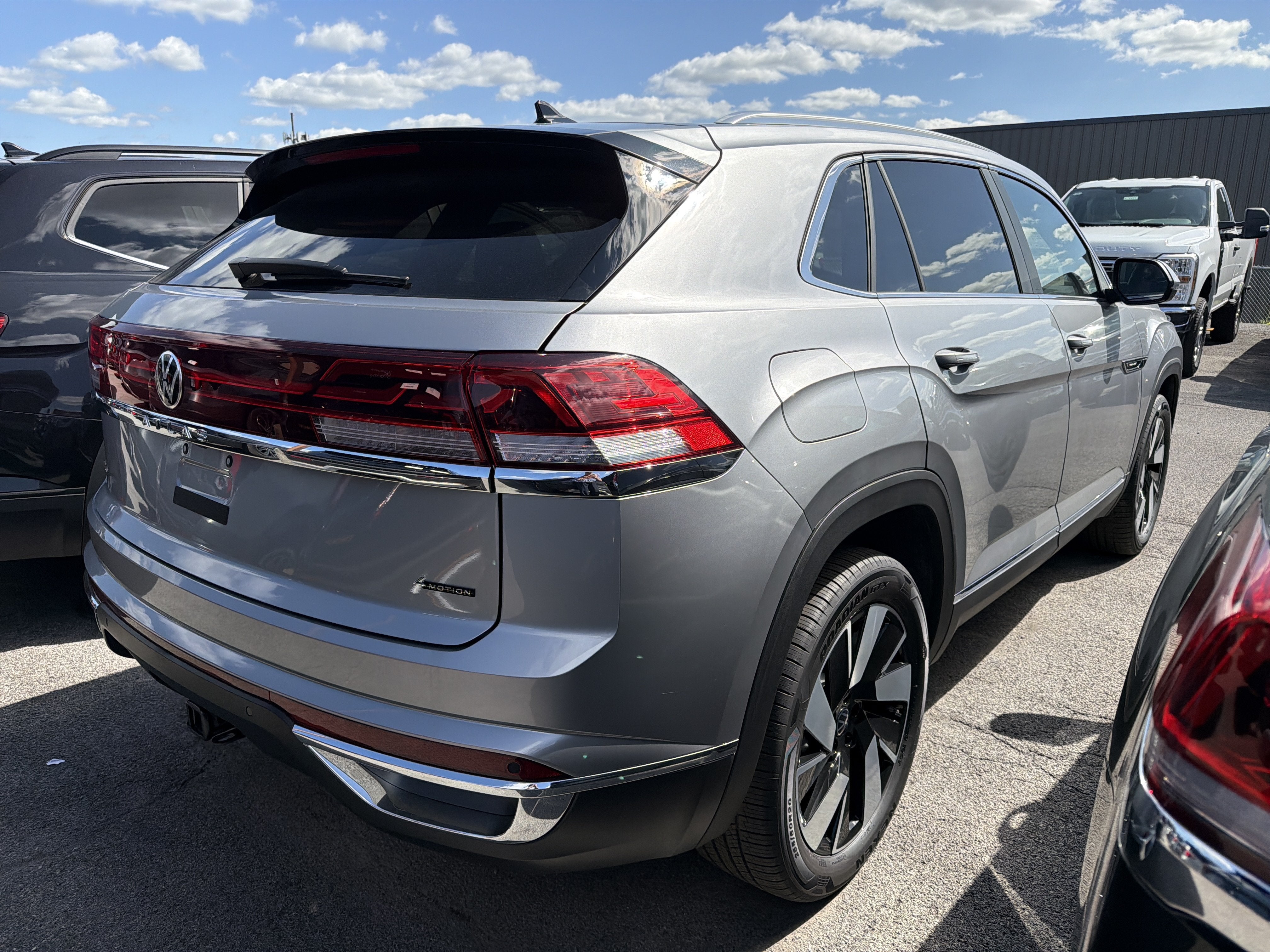 2026 Volkswagen Atlas Cross Sport 2.0T SEL 4MOTION