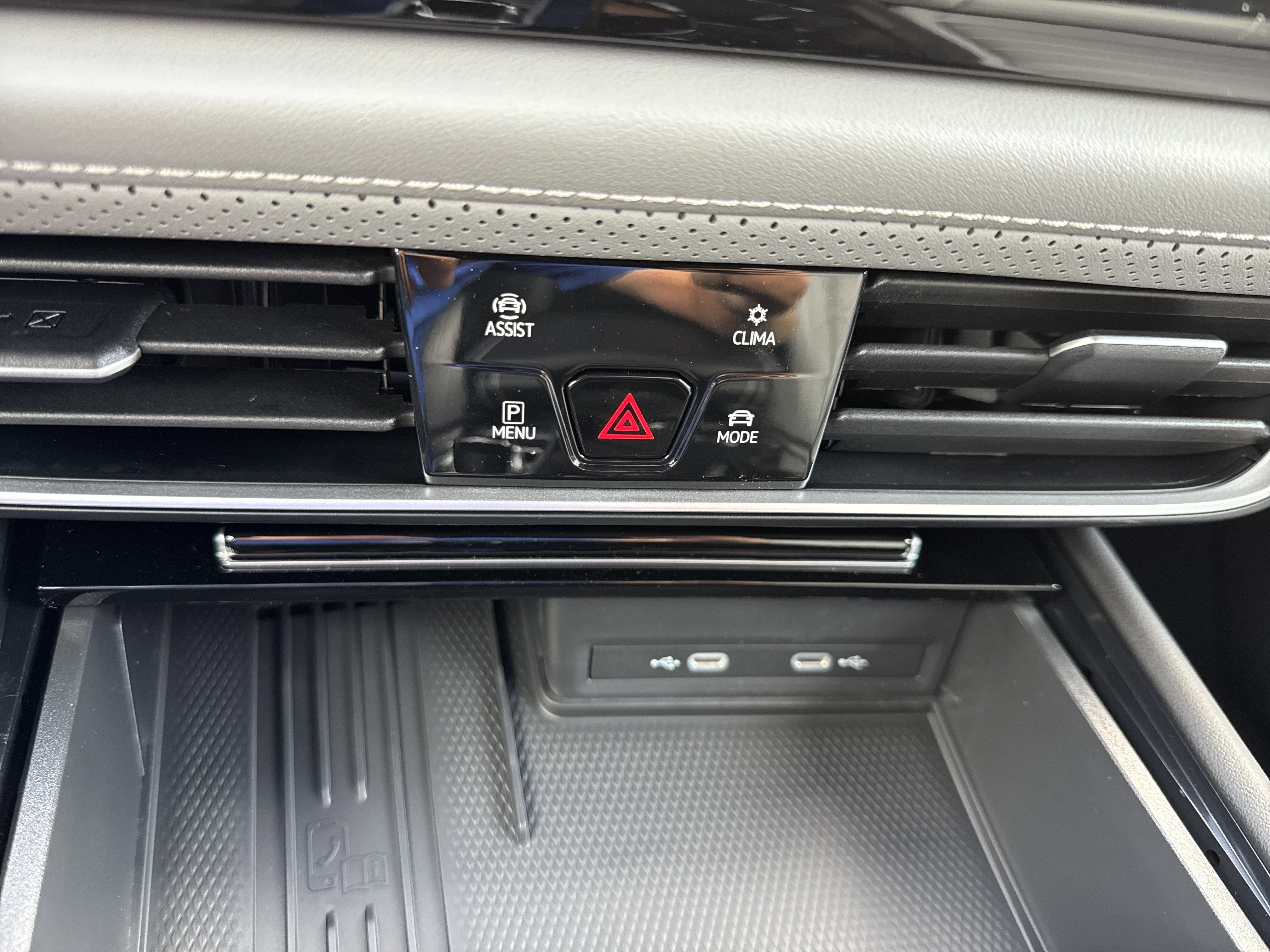 2026 Volkswagen Atlas Cross Sport 2.0T SEL 4MOTION