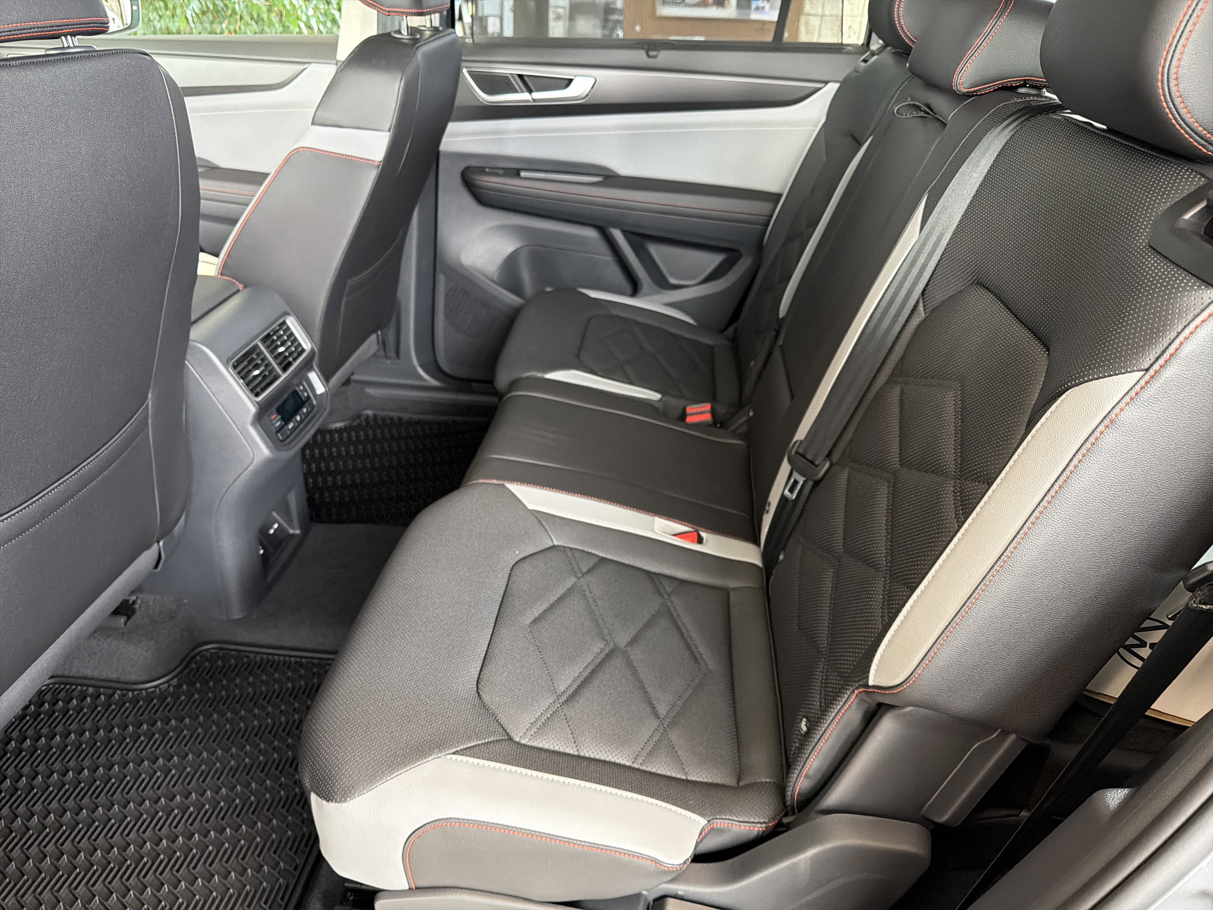 2026 Volkswagen Atlas 2.0T Peak Edition 4MOTION