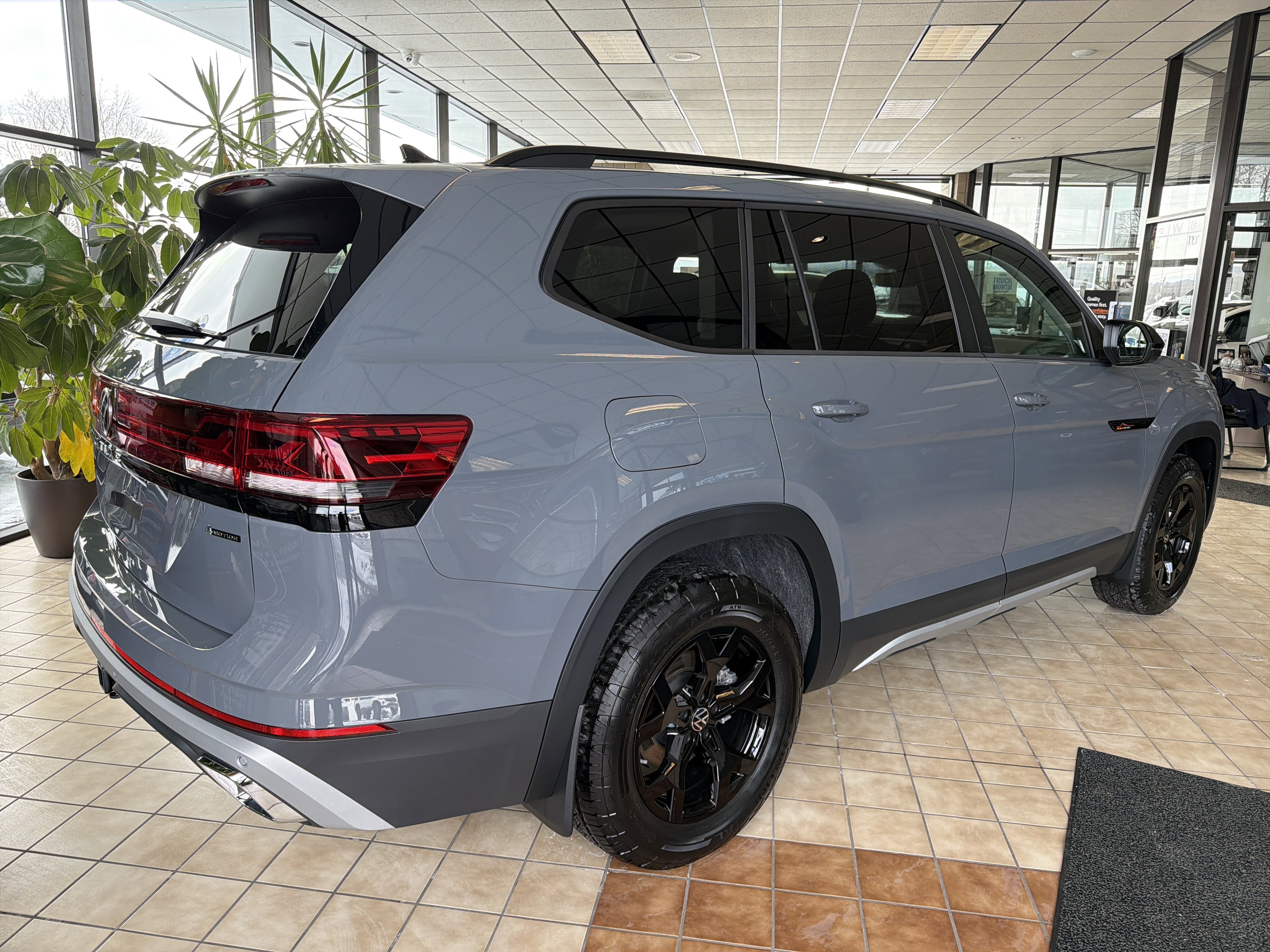 2026 Volkswagen Atlas 2.0T Peak Edition 4MOTION
