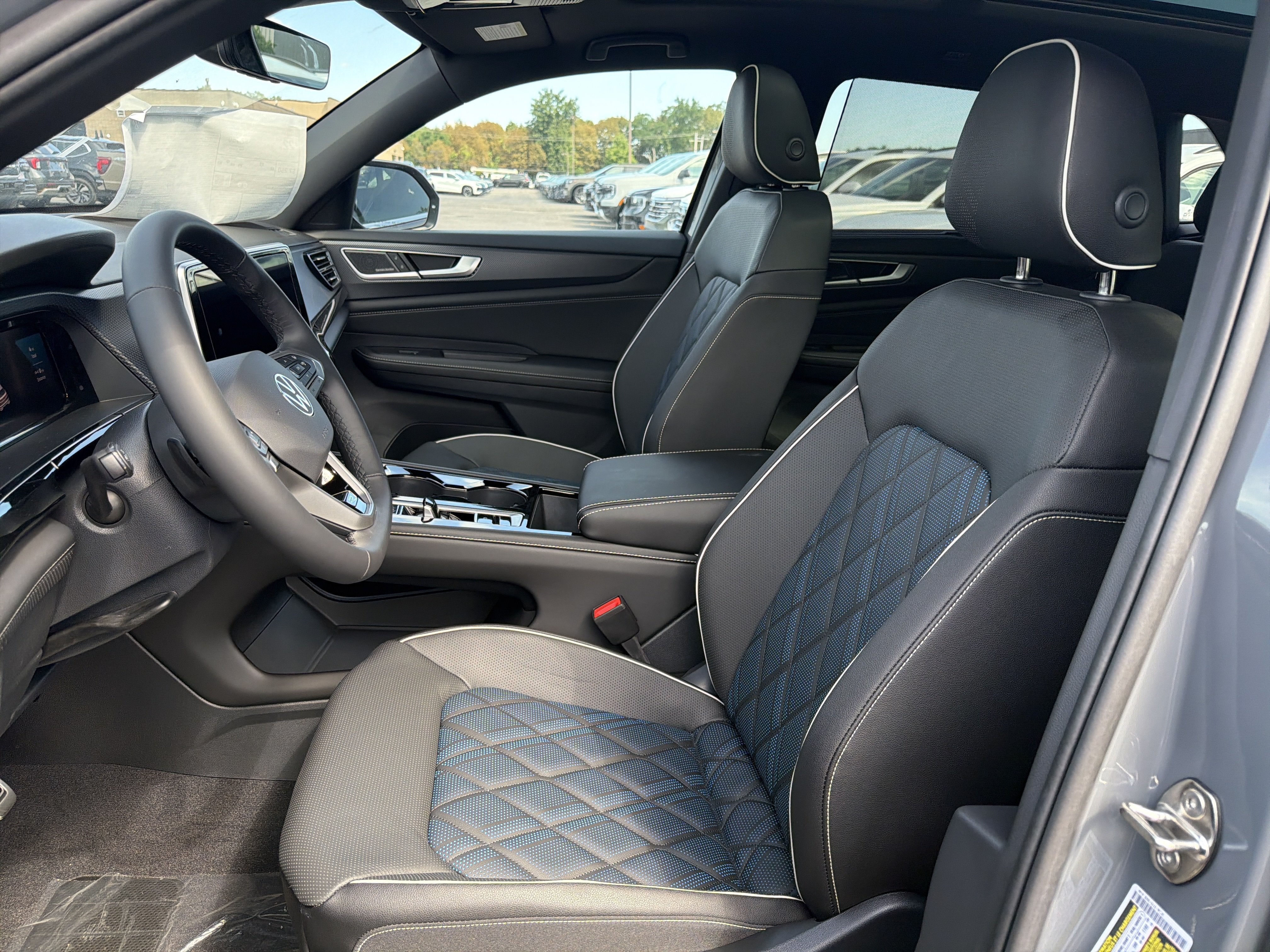 2026 Volkswagen Atlas Cross Sport 2.0T SEL Premium R-Line 4MOTION