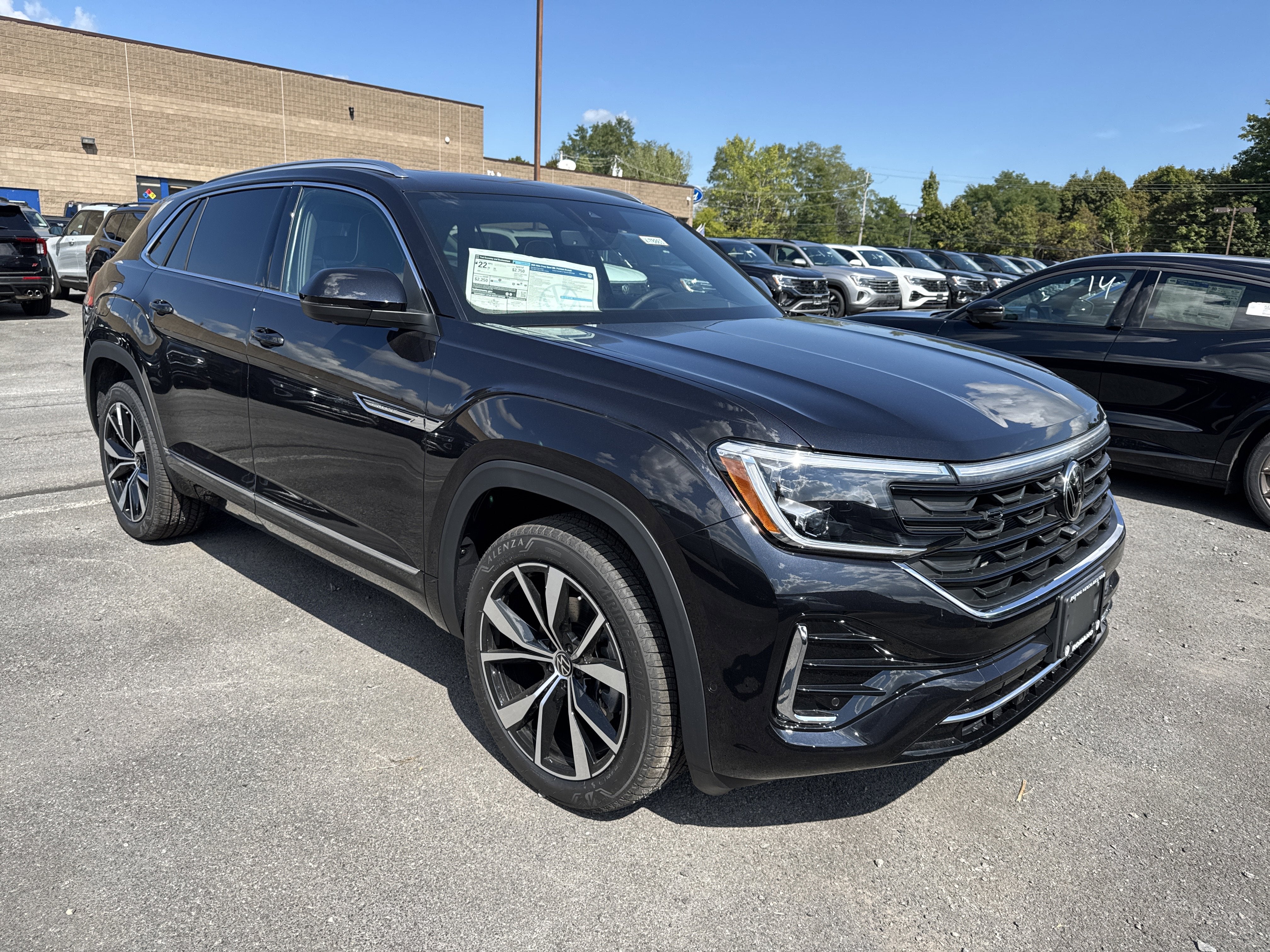 2026 Volkswagen Atlas Cross Sport 2.0T SEL Premium R-Line 4MOTION