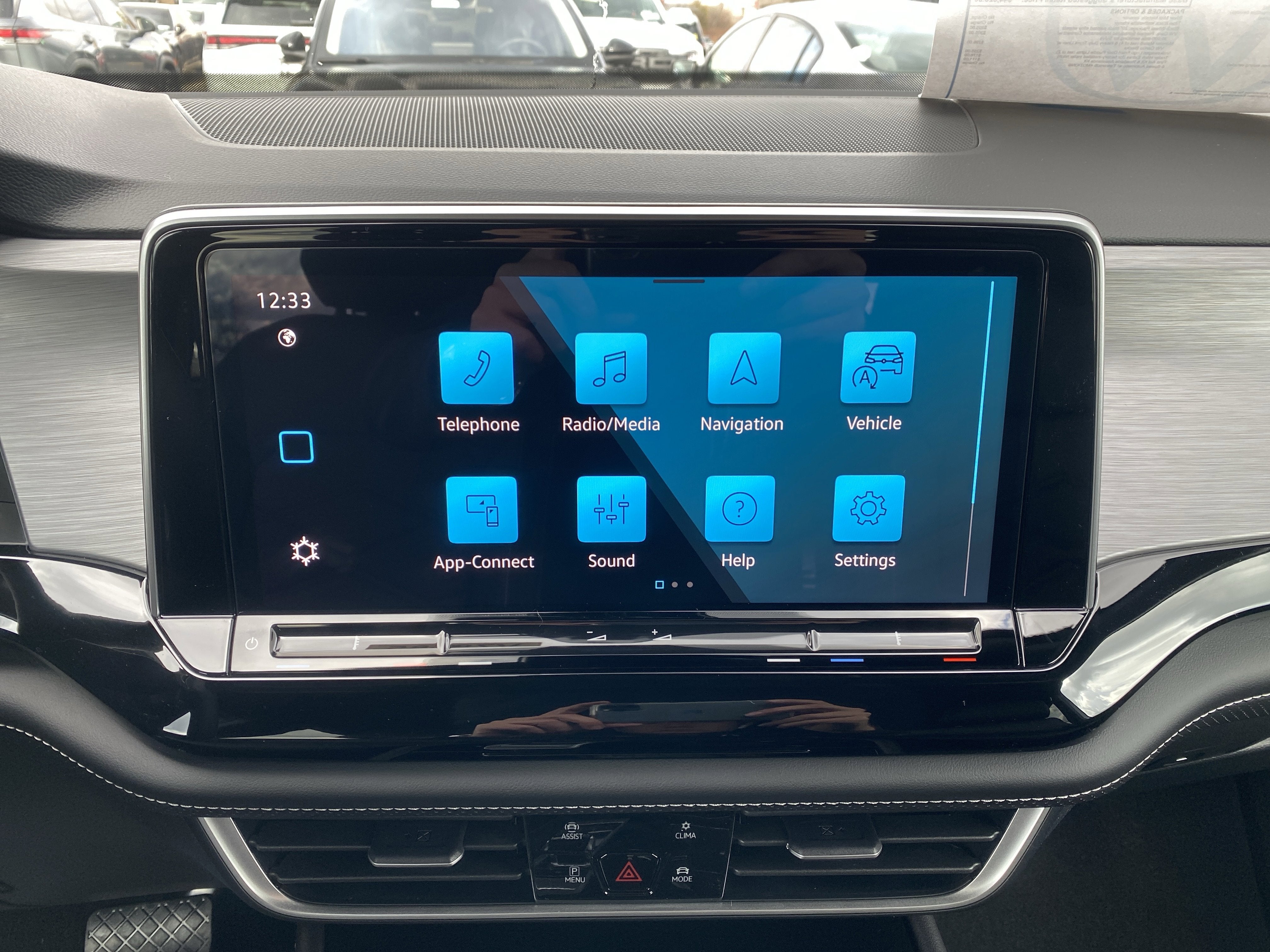 2026 Volkswagen Atlas Cross Sport 2.0T SE w/Technology 4MOTION