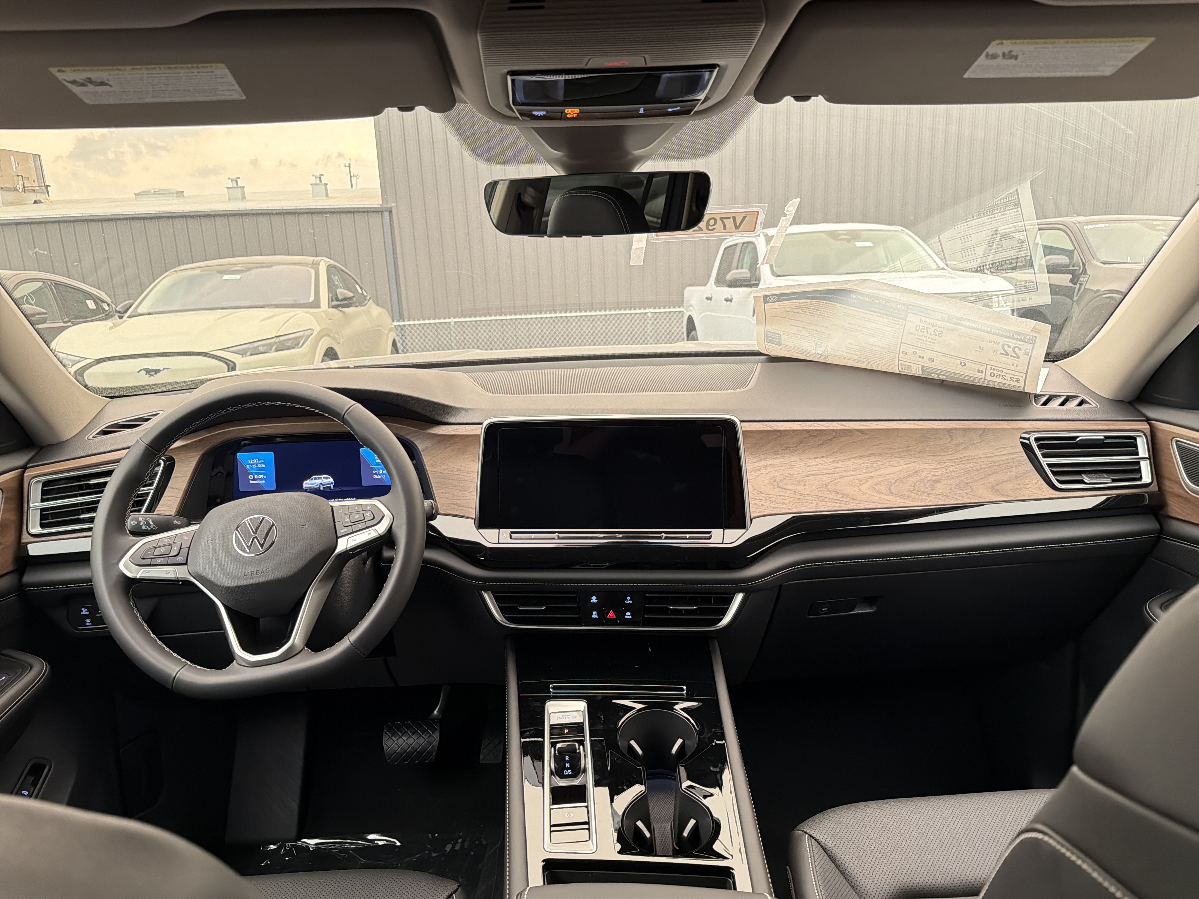 2026 Volkswagen Atlas 2.0T SE w/Technology 4MOTION