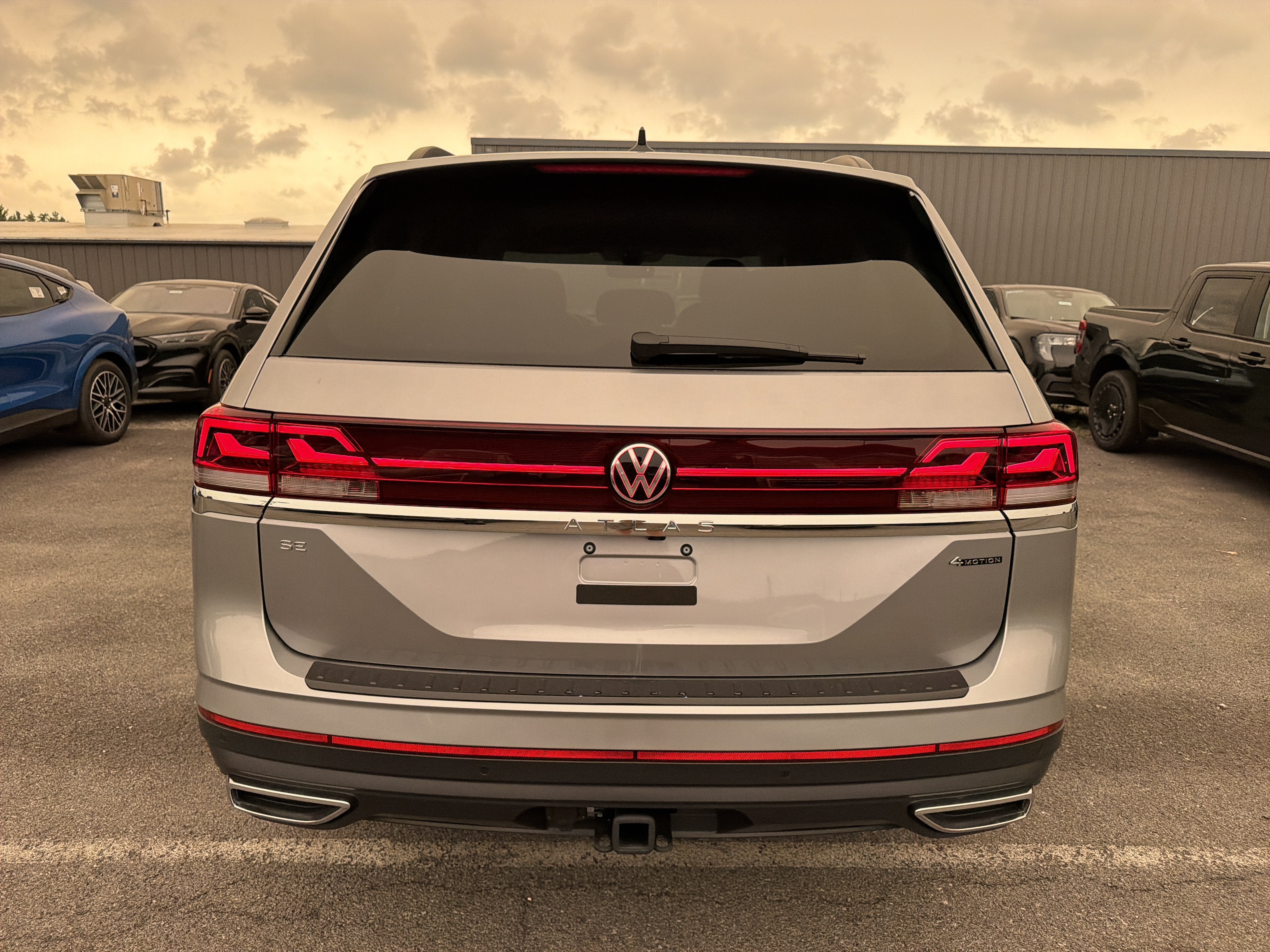 2026 Volkswagen Atlas 2.0T SE w/Technology 4MOTION