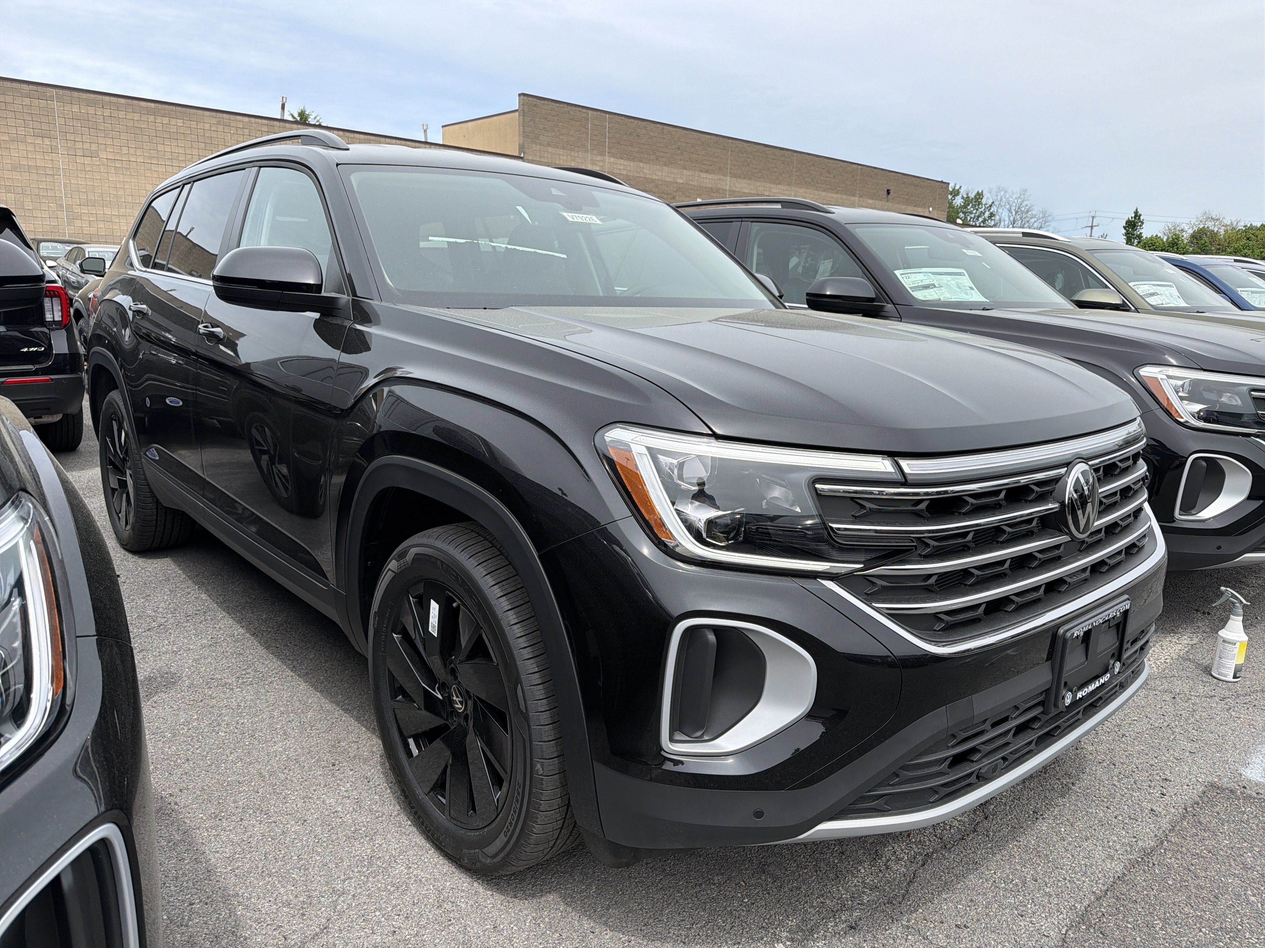 2026 Volkswagen Atlas 2.0T SE w/Technology 4MOTION