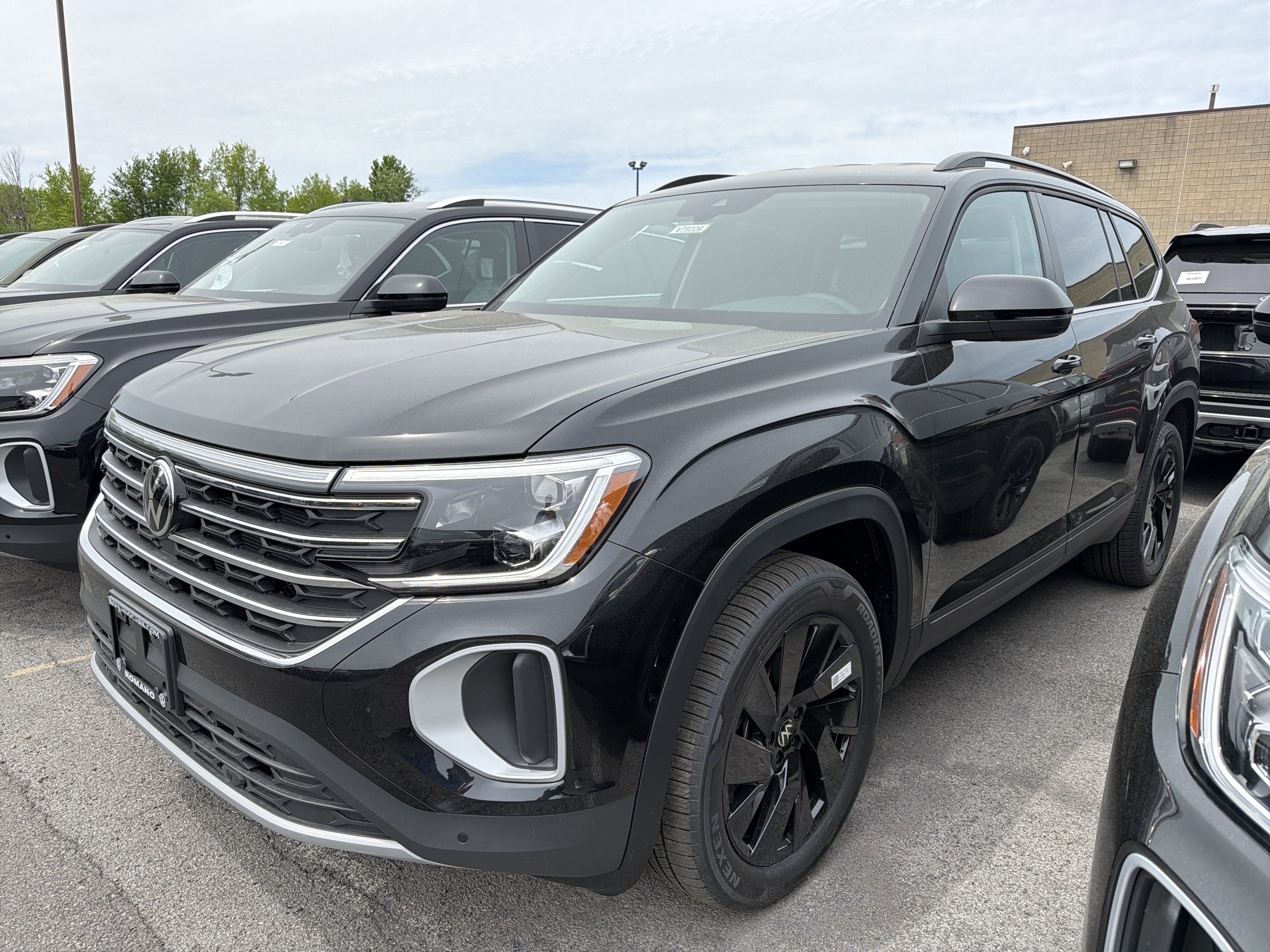 2026 Volkswagen Atlas 2.0T SE w/Technology 4MOTION