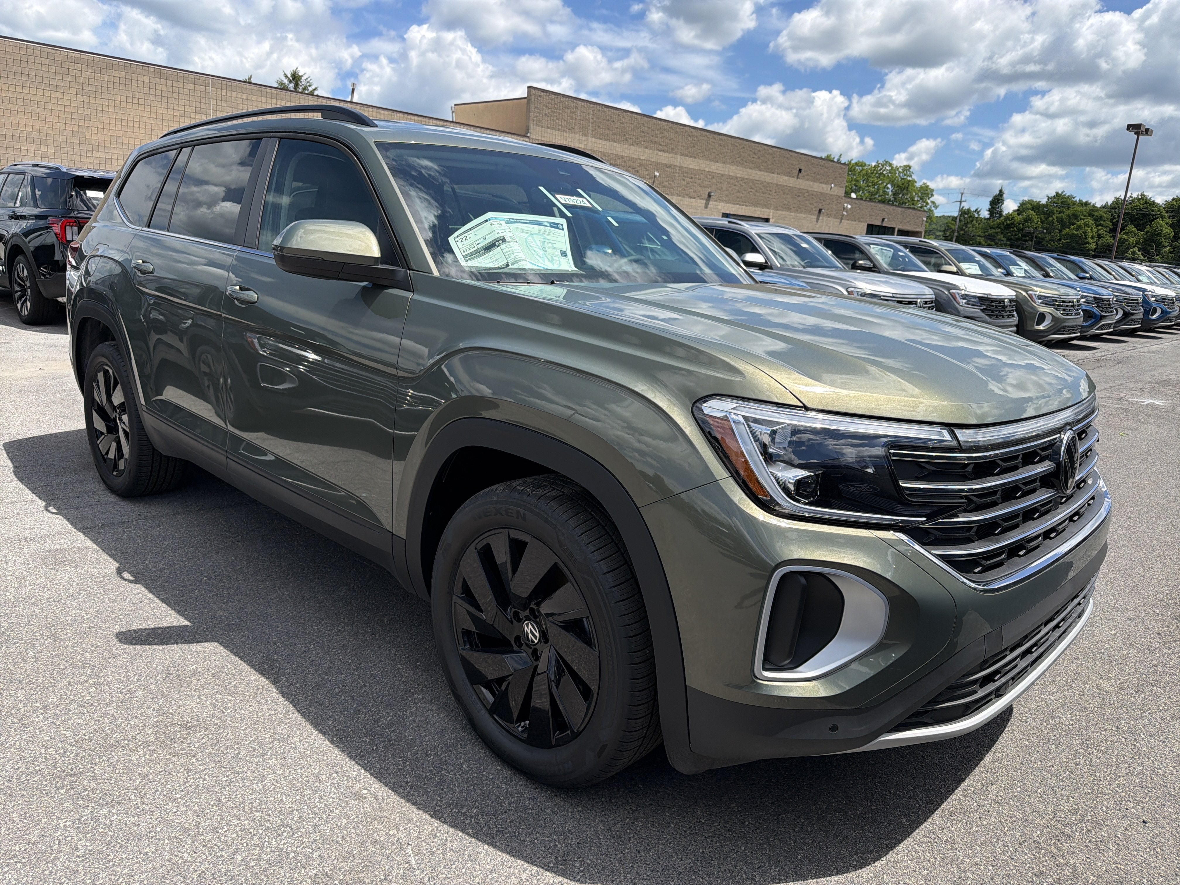 2026 Volkswagen Atlas 2.0T SE w/Technology 4MOTION