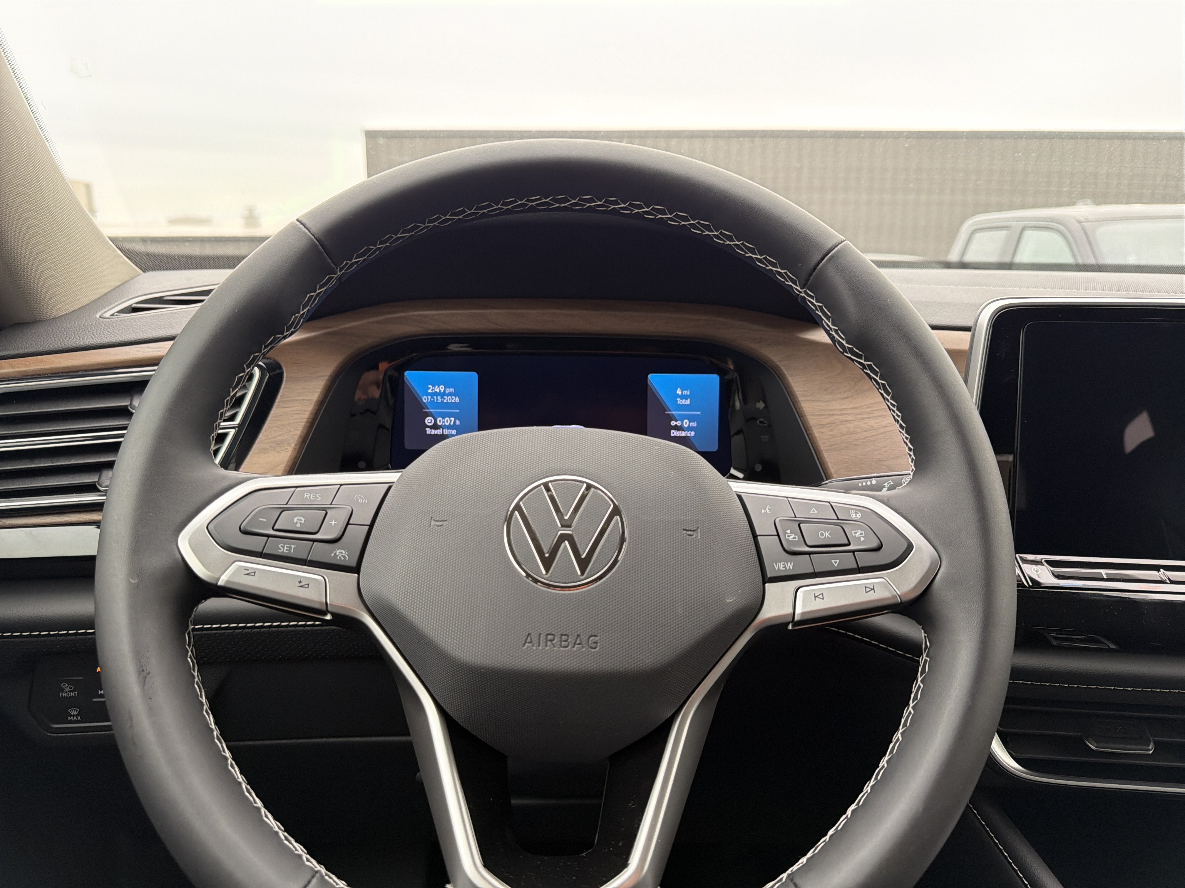 2026 Volkswagen Atlas 2.0T SE w/Technology 4MOTION