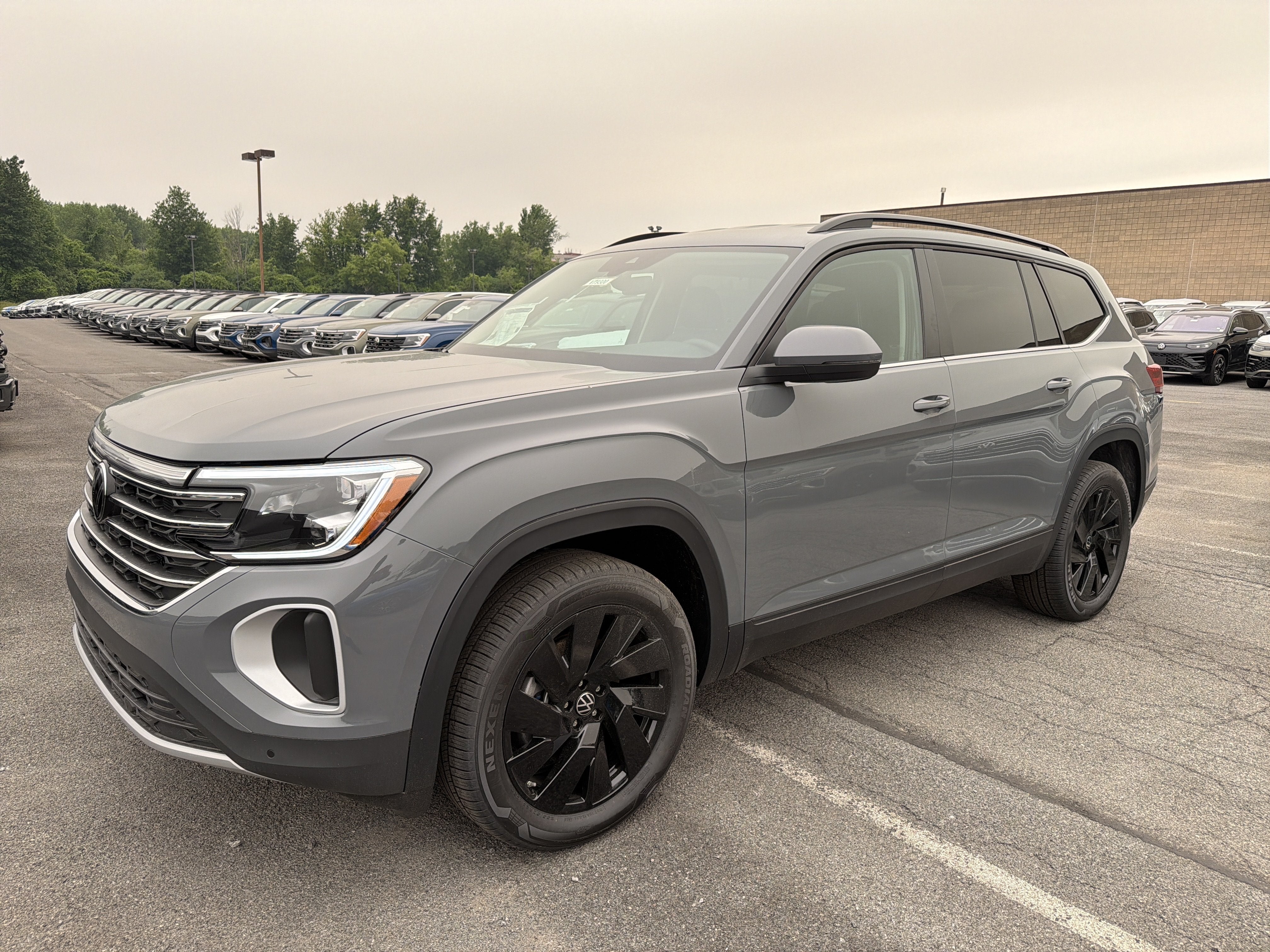 2026 Volkswagen Atlas 2.0T SE w/Technology 4MOTION