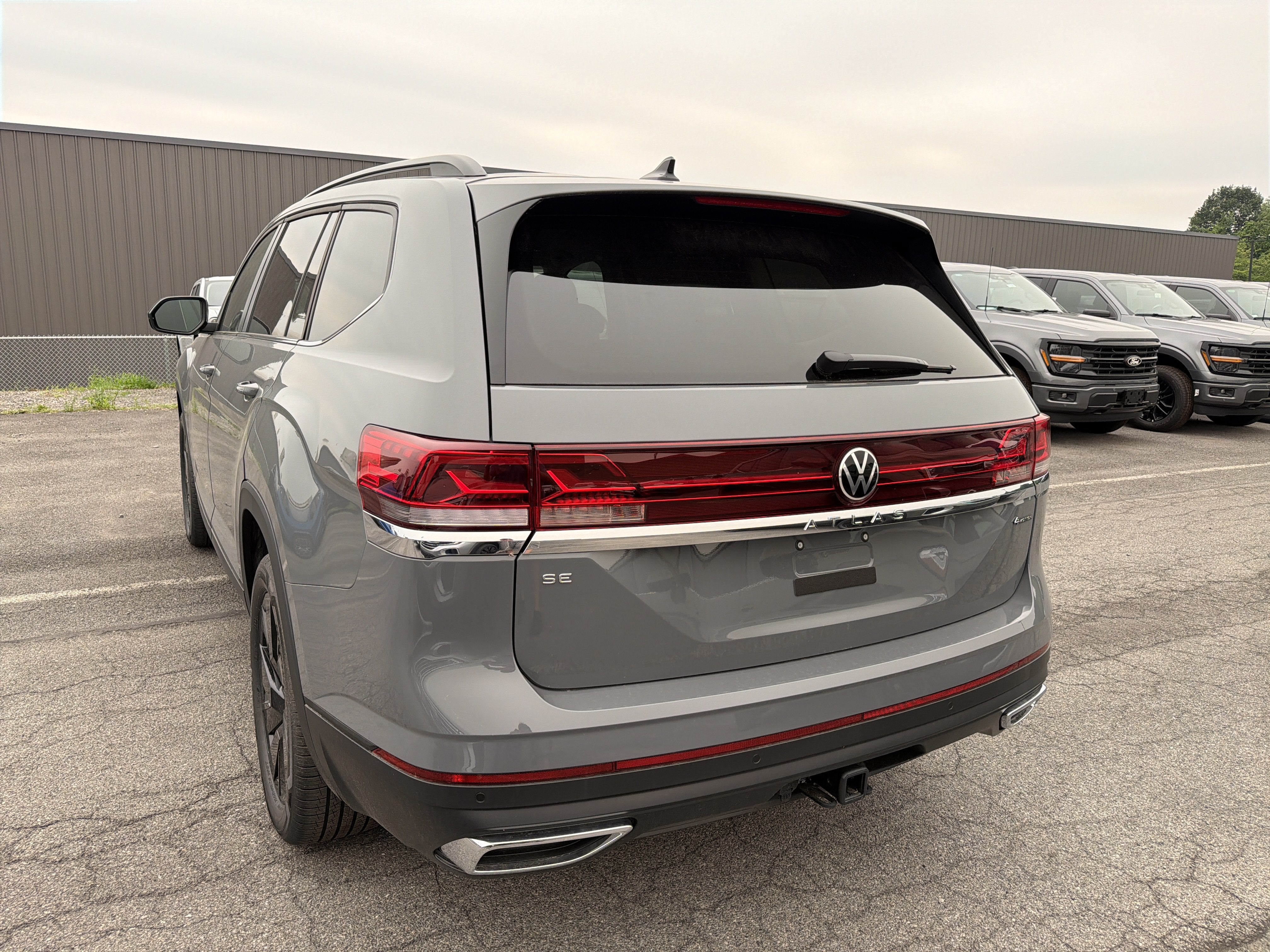 2026 Volkswagen Atlas 2.0T SE w/Technology 4MOTION