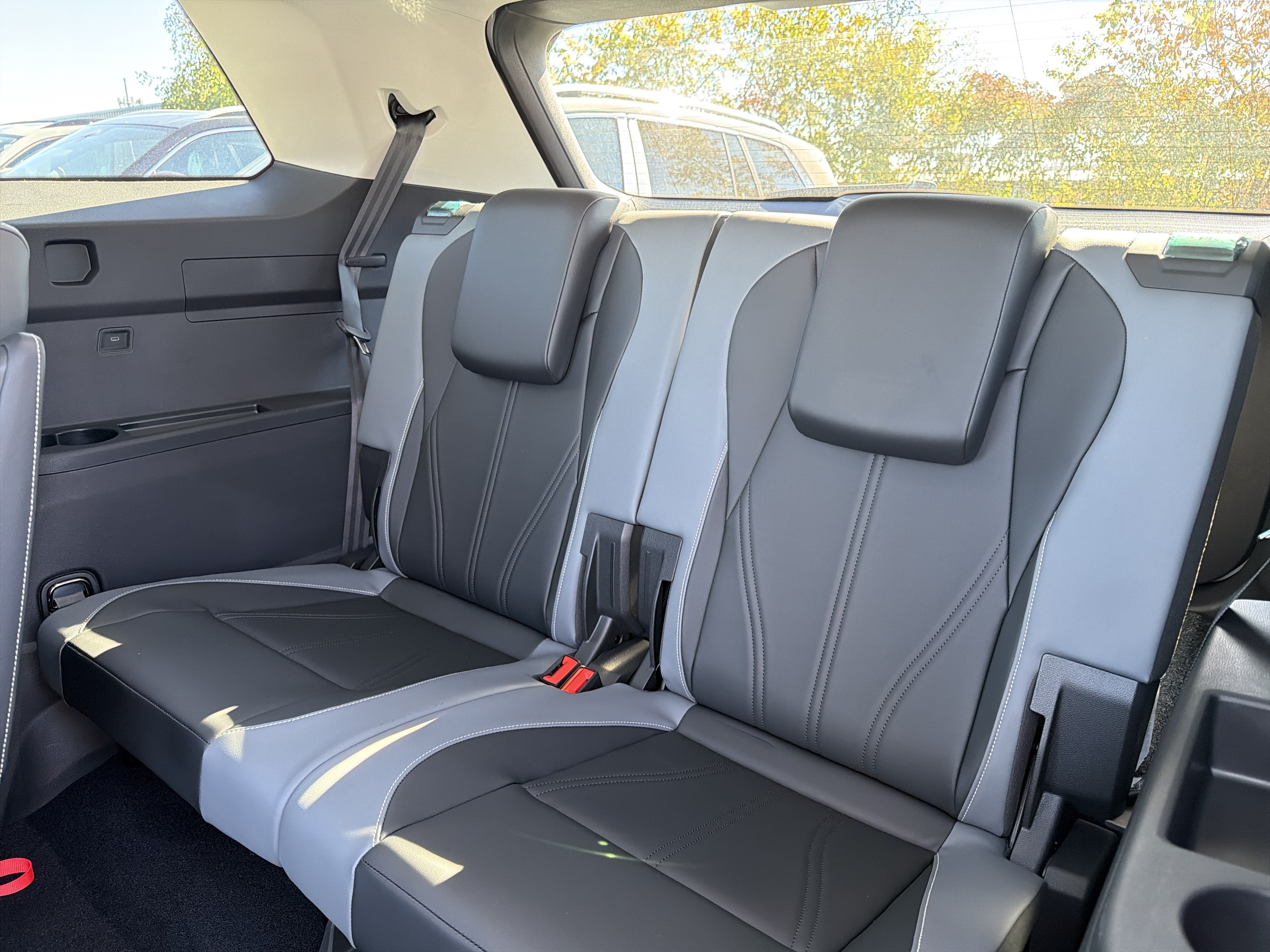 2027 Volkswagen Atlas SE w/Technology 4MOTION