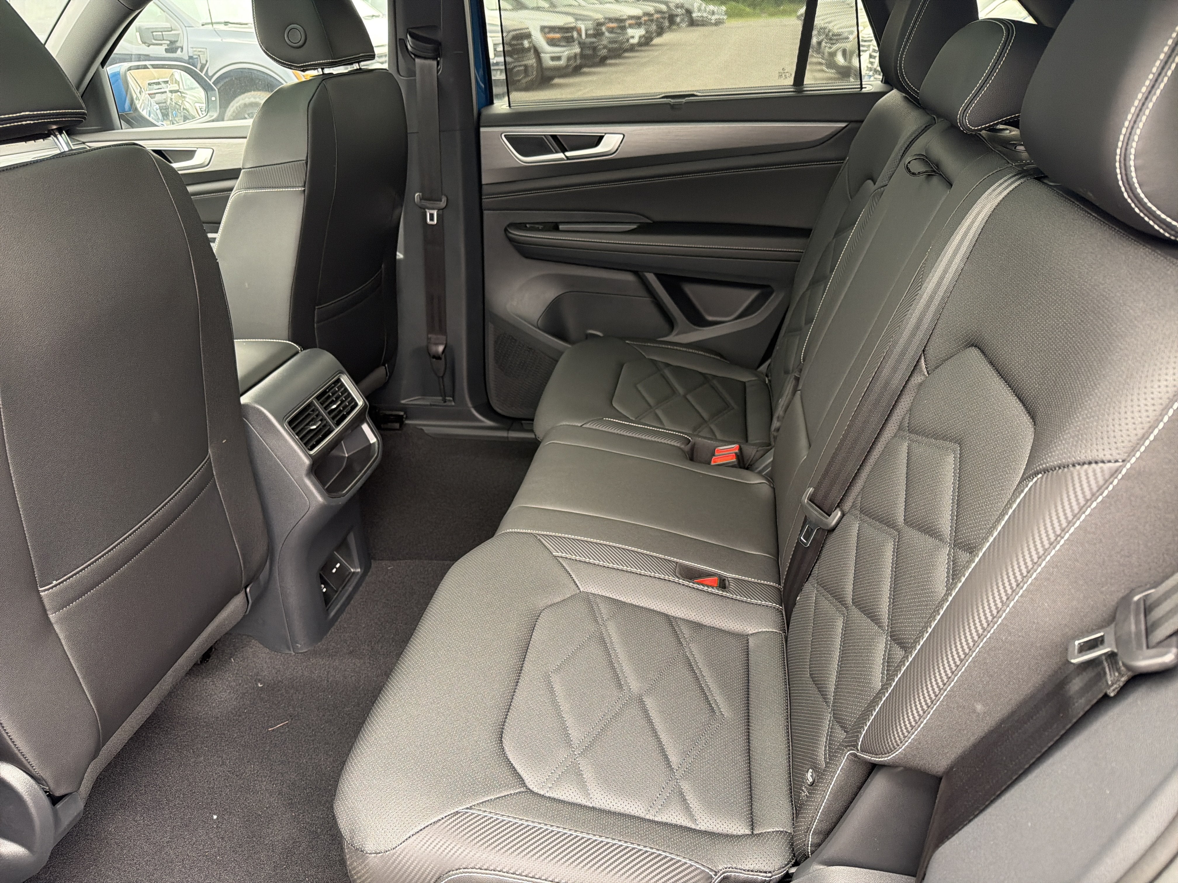 2026 Volkswagen Atlas Cross Sport 2.0T SE w/Technology 4MOTION