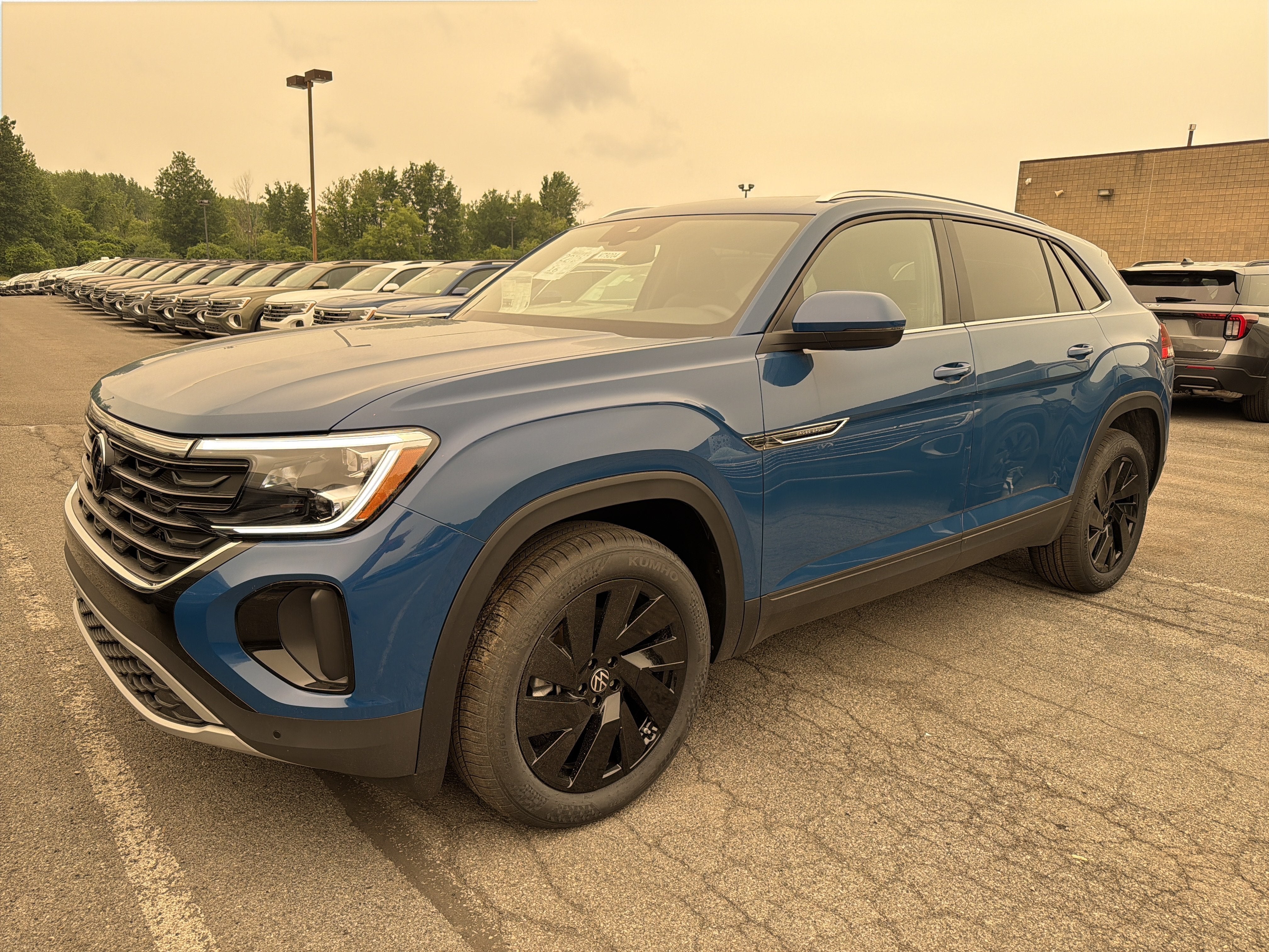 2026 Volkswagen Atlas Cross Sport 2.0T SE w/Technology 4MOTION