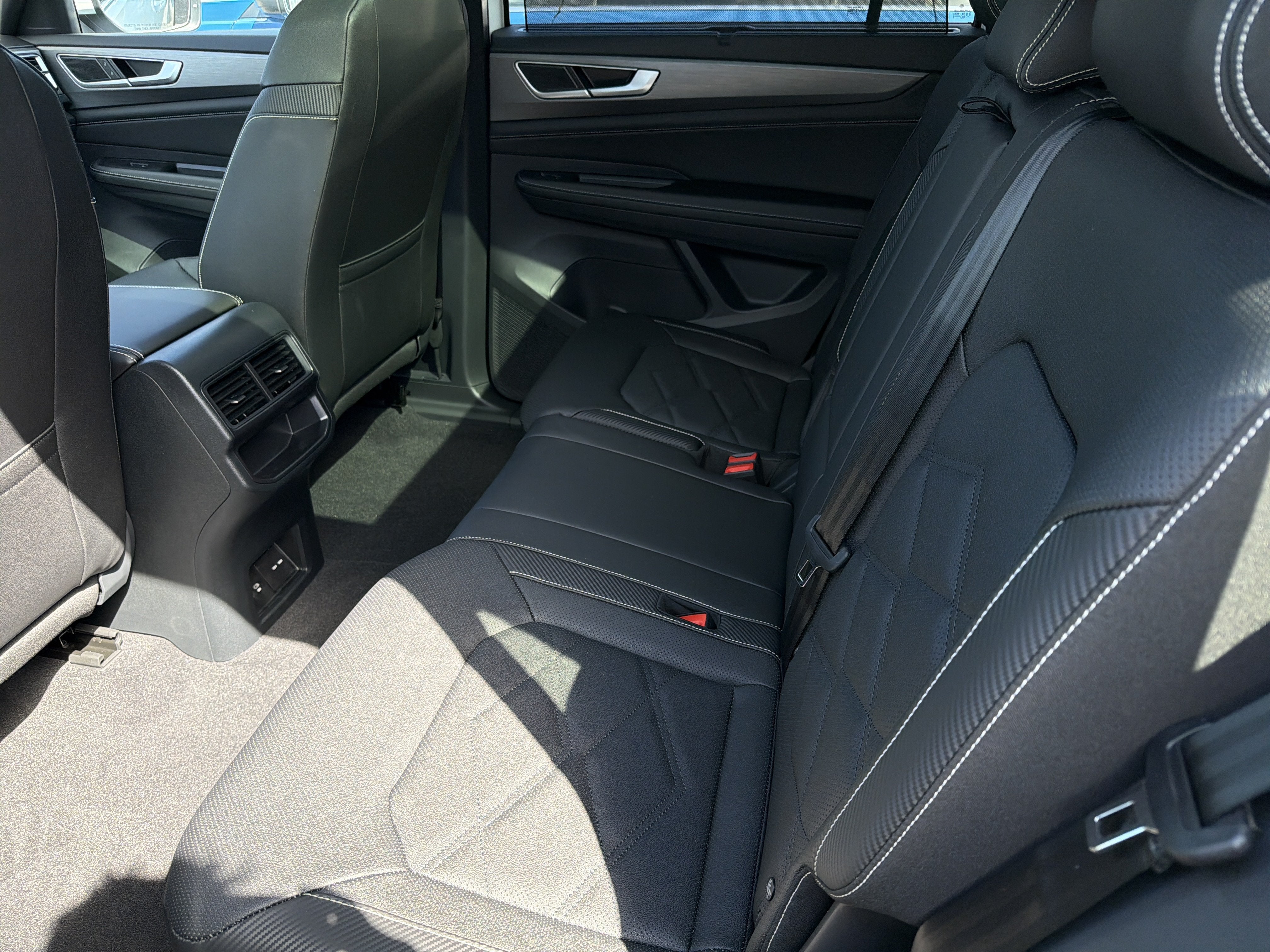 2026 Volkswagen Atlas Cross Sport 2.0T SE w/Technology 4MOTION