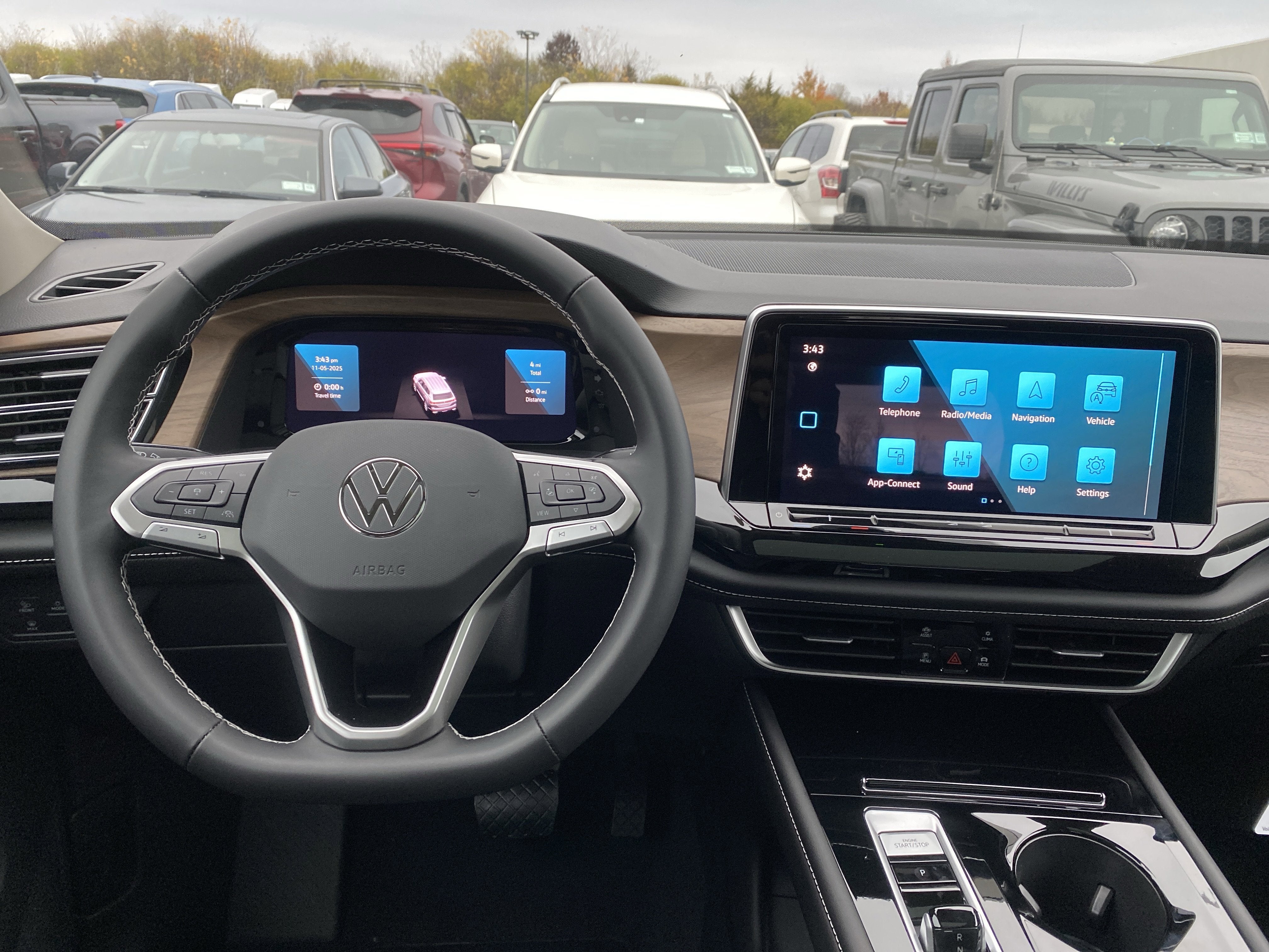 2026 Volkswagen Atlas 2.0T SE w/Technology 4MOTION