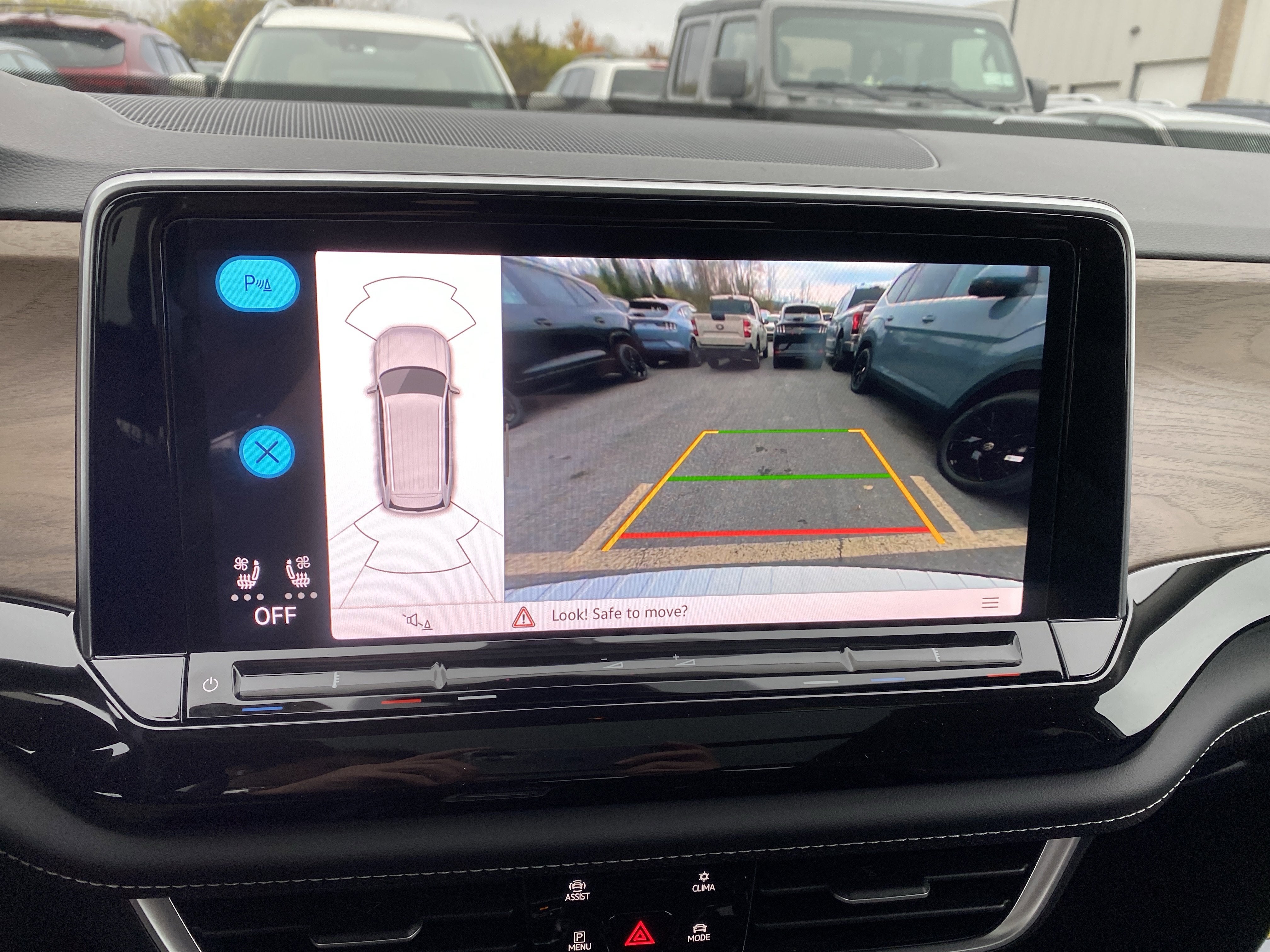 2026 Volkswagen Atlas 2.0T SE w/Technology 4MOTION