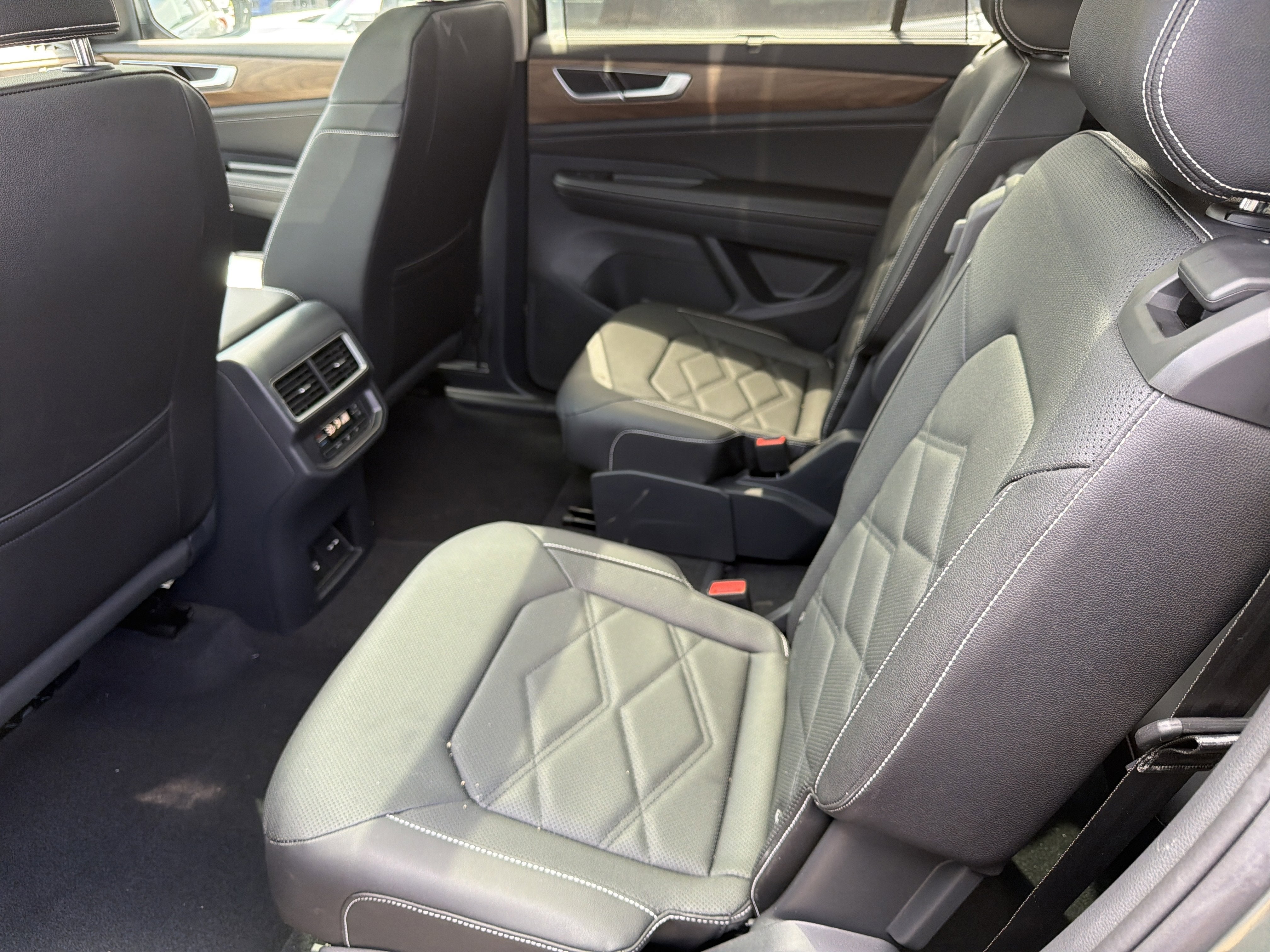 2026 Volkswagen Atlas 2.0T SE w/Technology 4MOTION