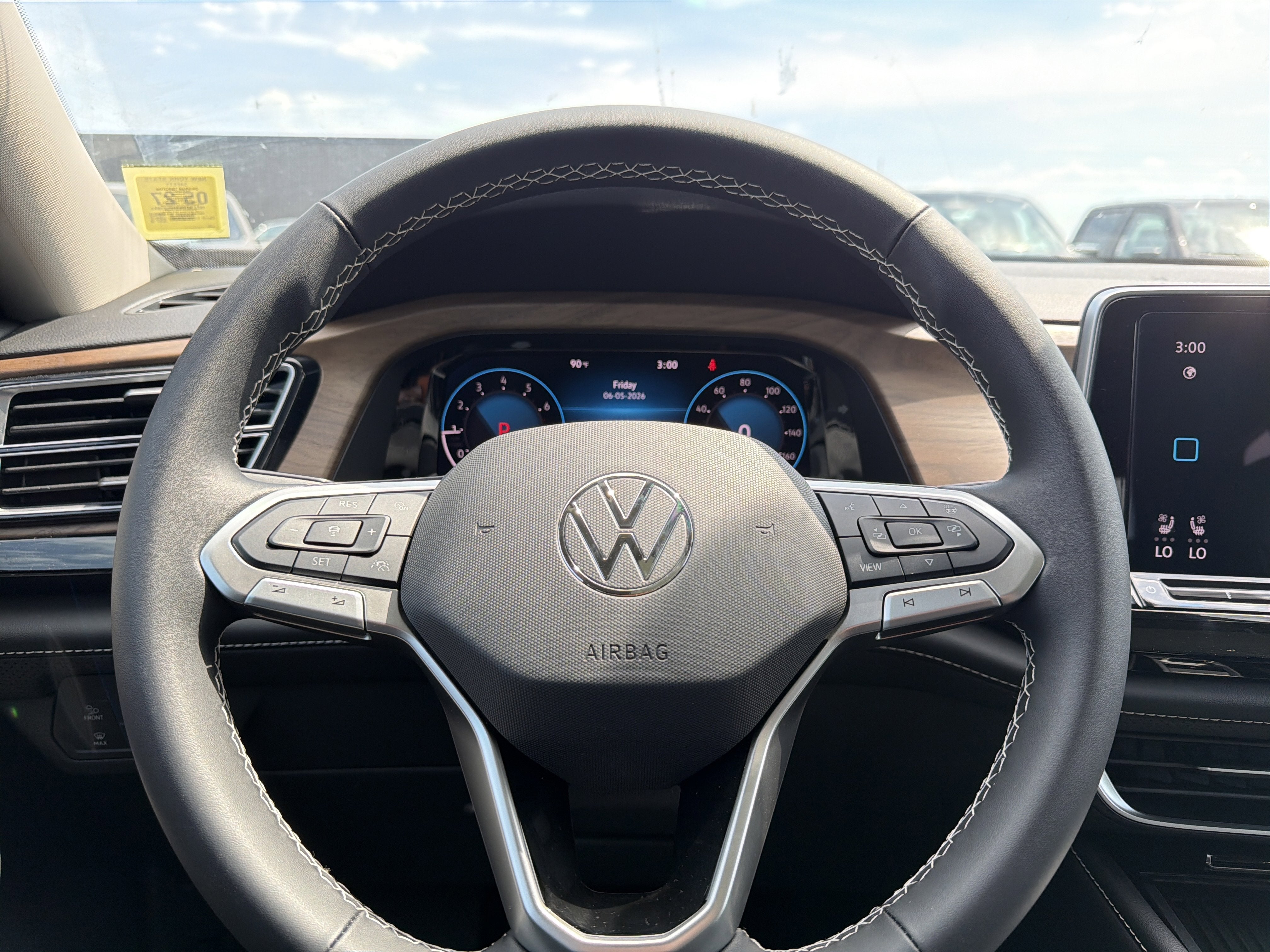 2026 Volkswagen Atlas 2.0T SE w/Technology 4MOTION