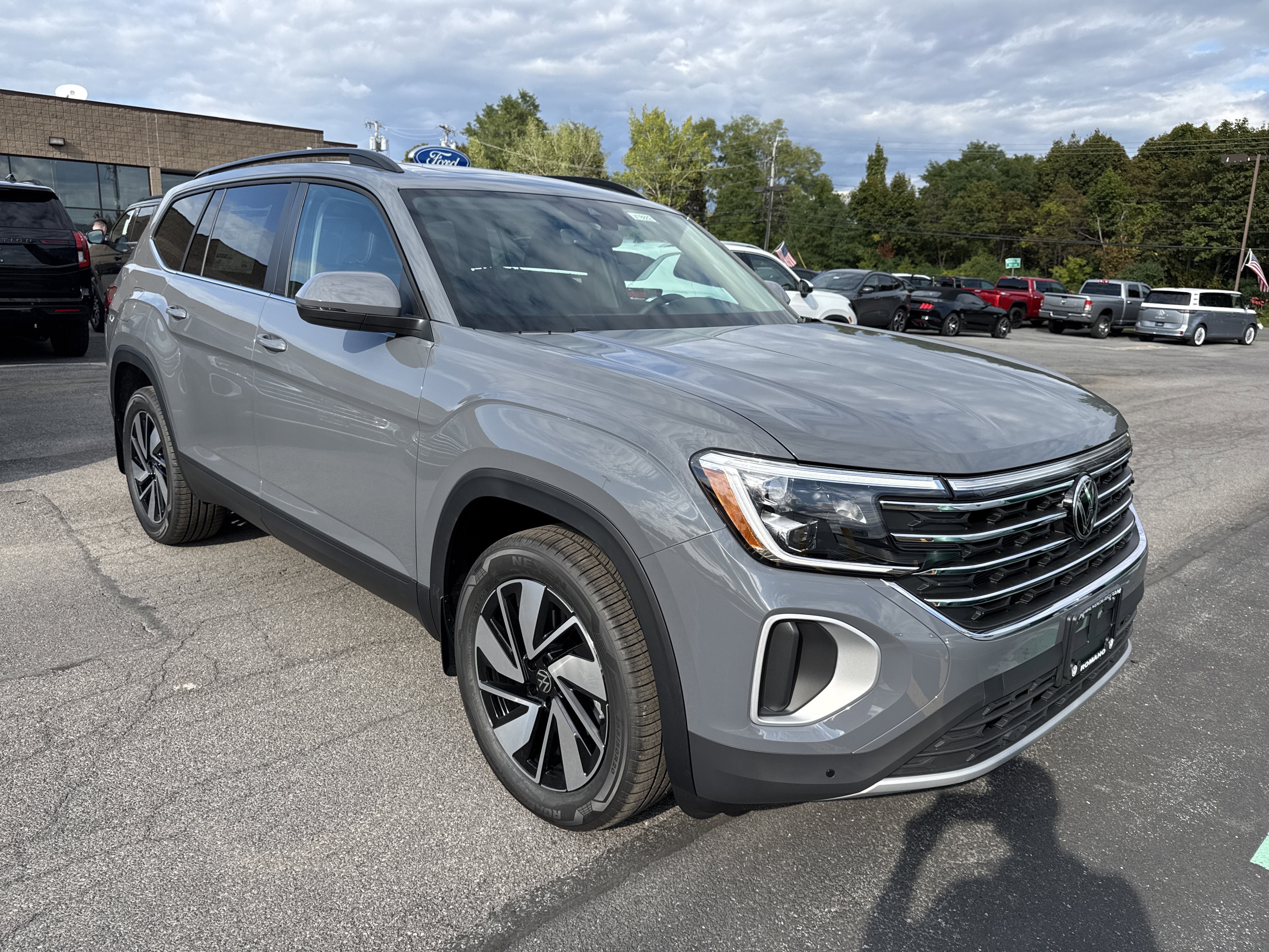 2026 Volkswagen Atlas 2.0T SE w/Technology 4MOTION