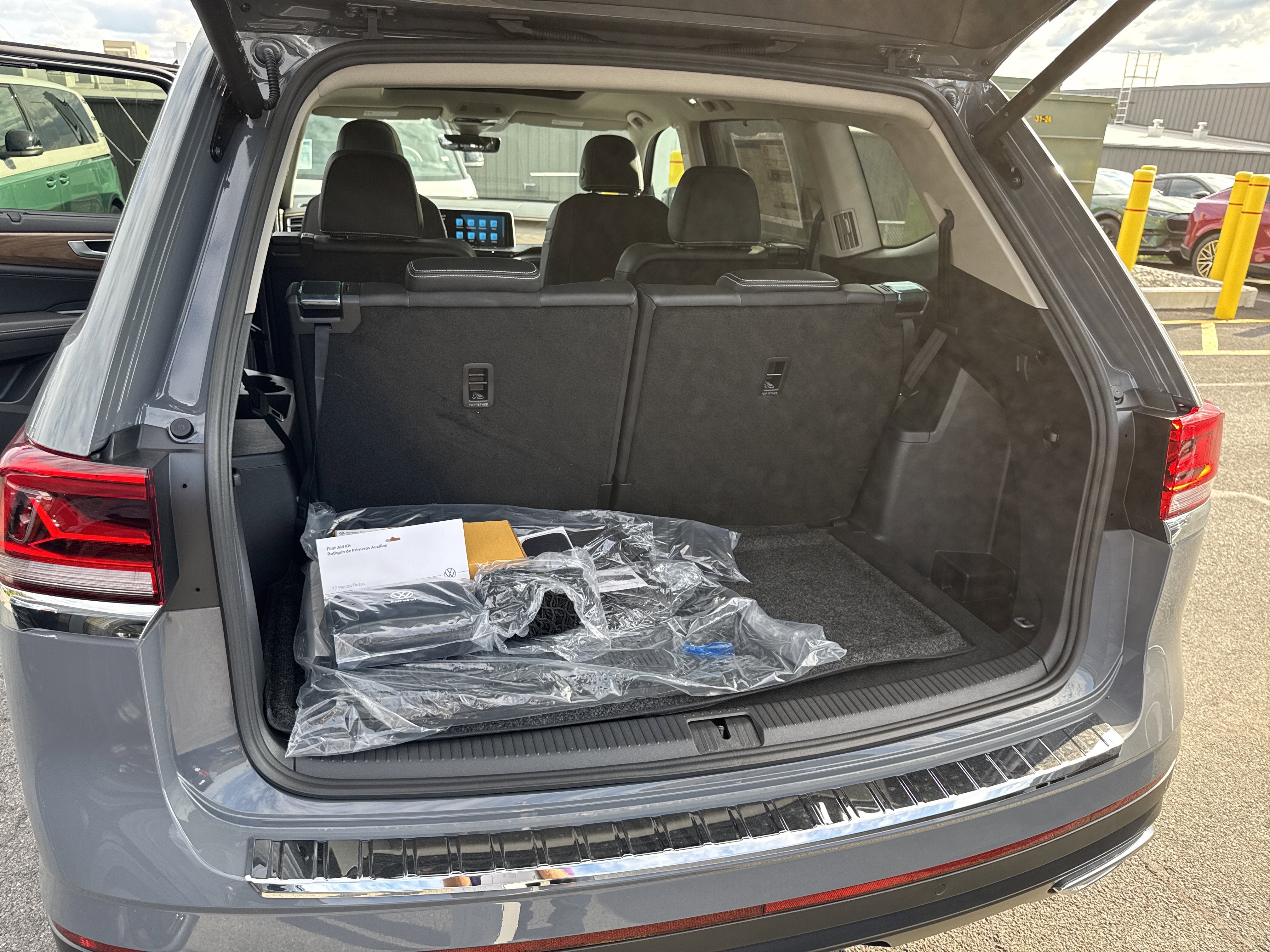 2026 Volkswagen Atlas 2.0T SE w/Technology 4MOTION