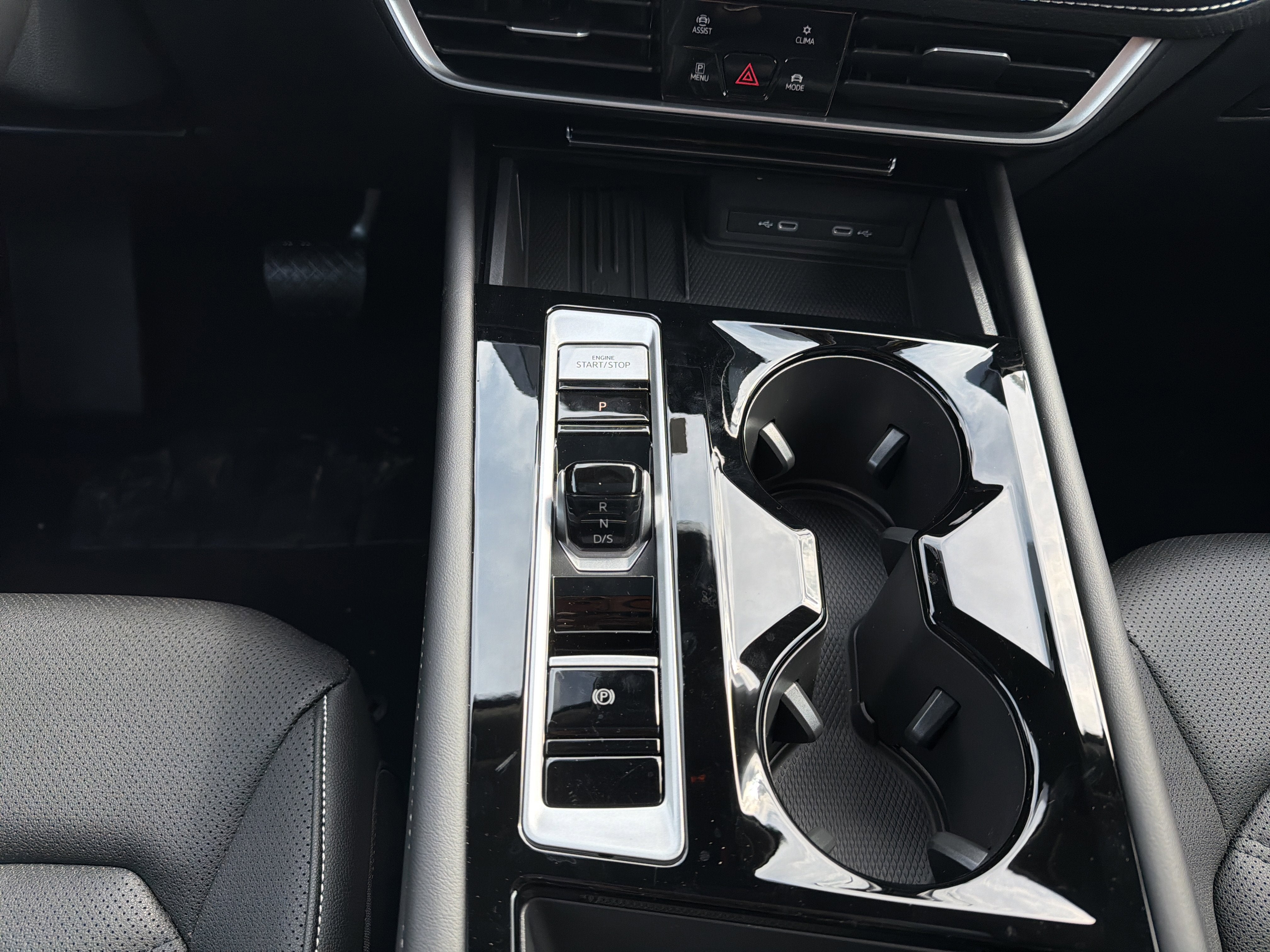 2026 Volkswagen Atlas 2.0T SE w/Technology 4MOTION