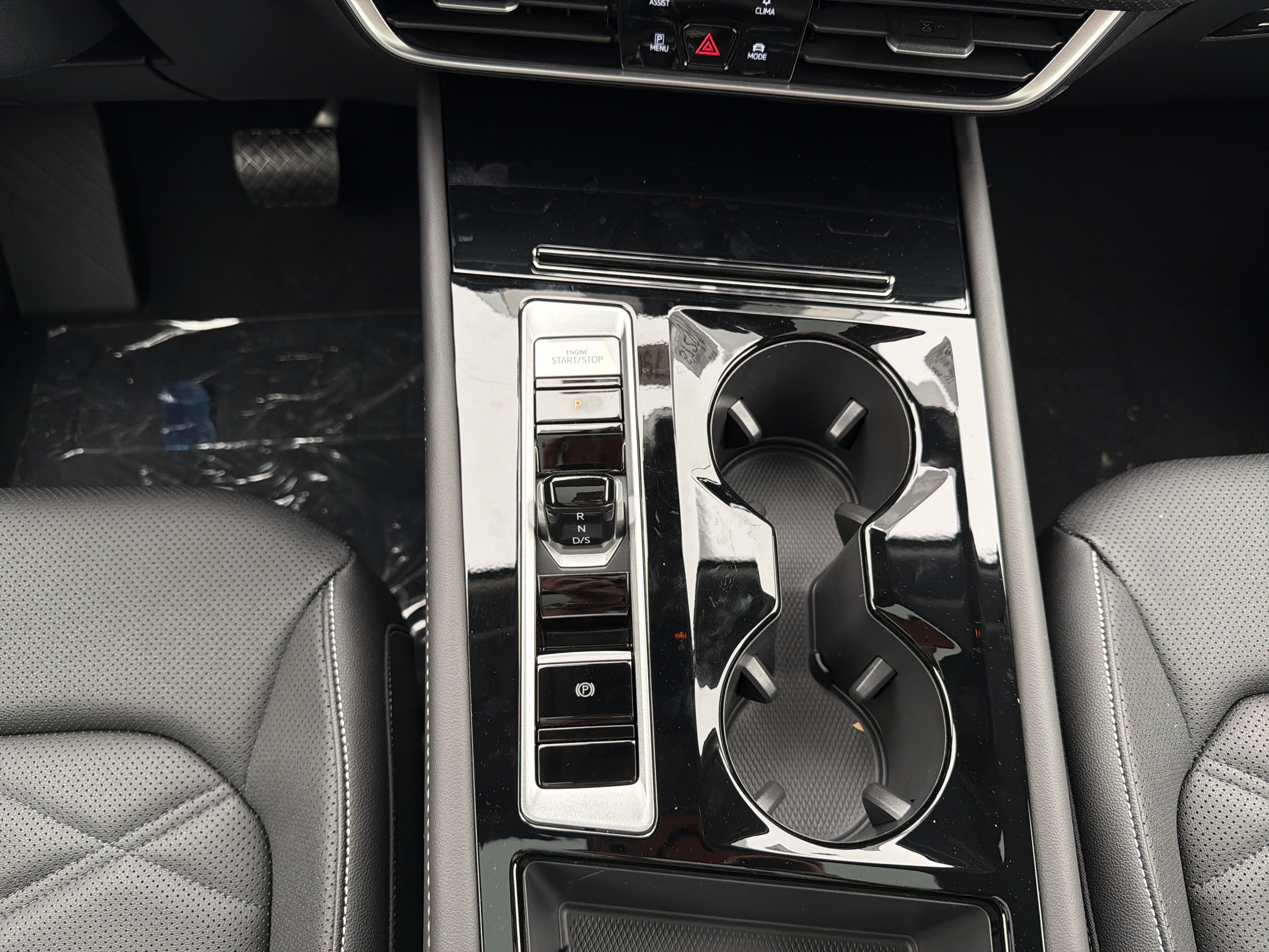 2026 Volkswagen Atlas 2.0T SE w/Technology 4MOTION