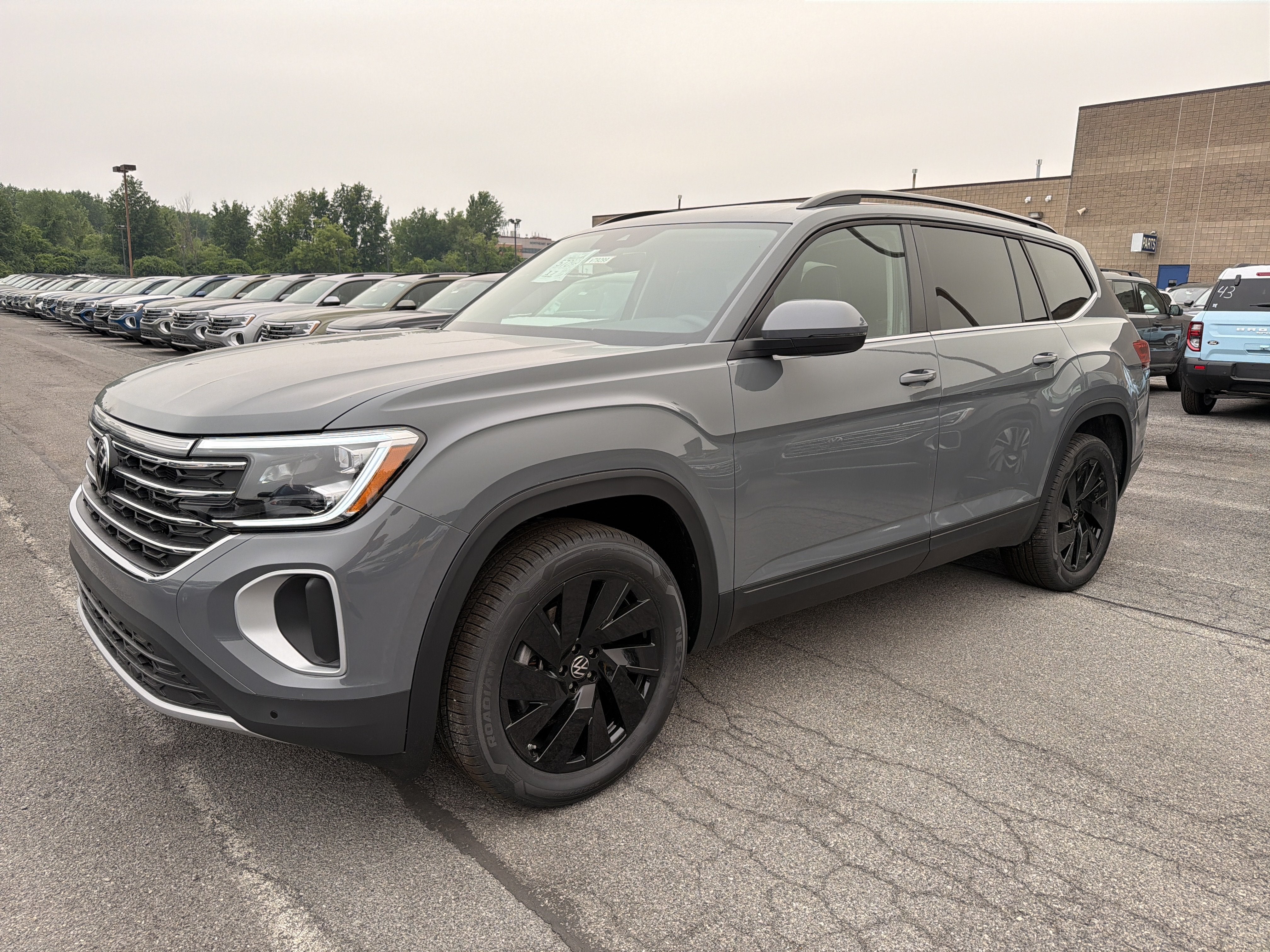 2026 Volkswagen Atlas 2.0T SE w/Technology 4MOTION