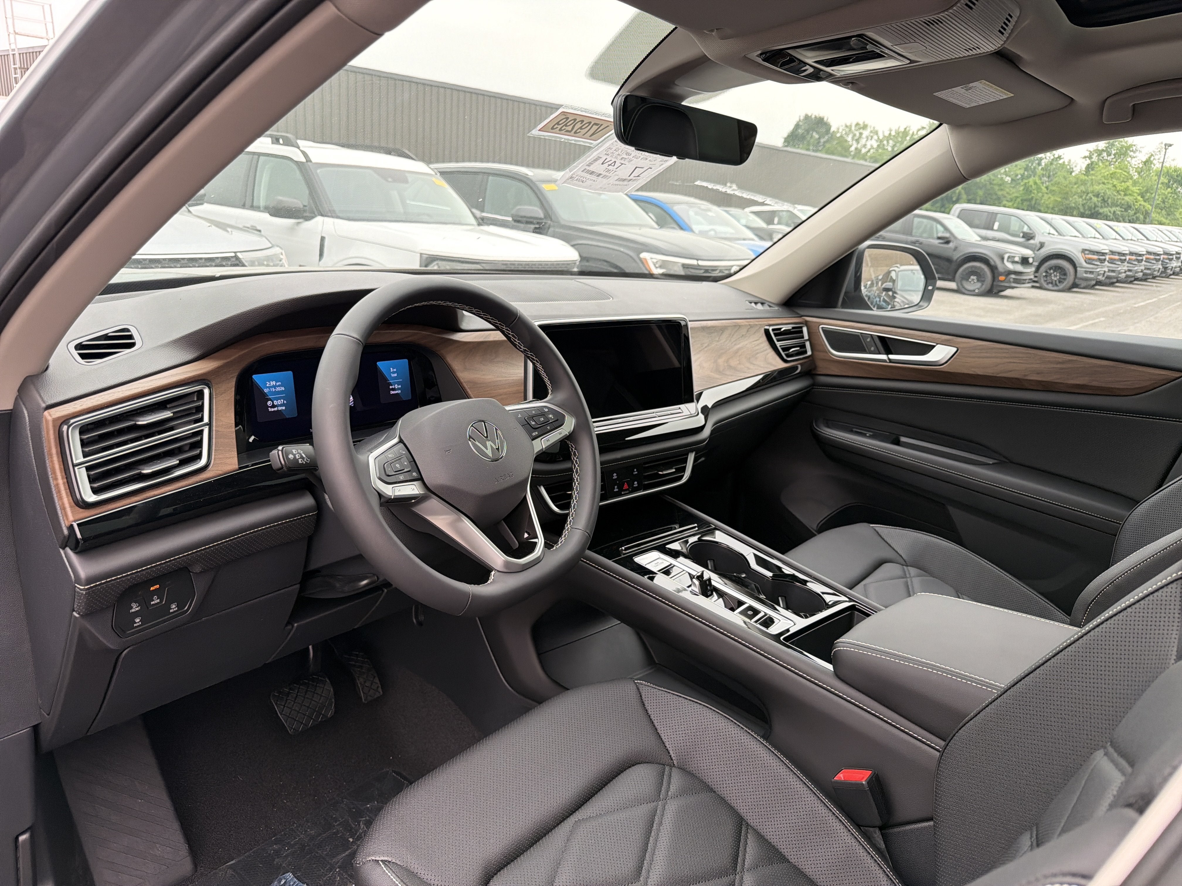 2026 Volkswagen Atlas 2.0T SE w/Technology 4MOTION
