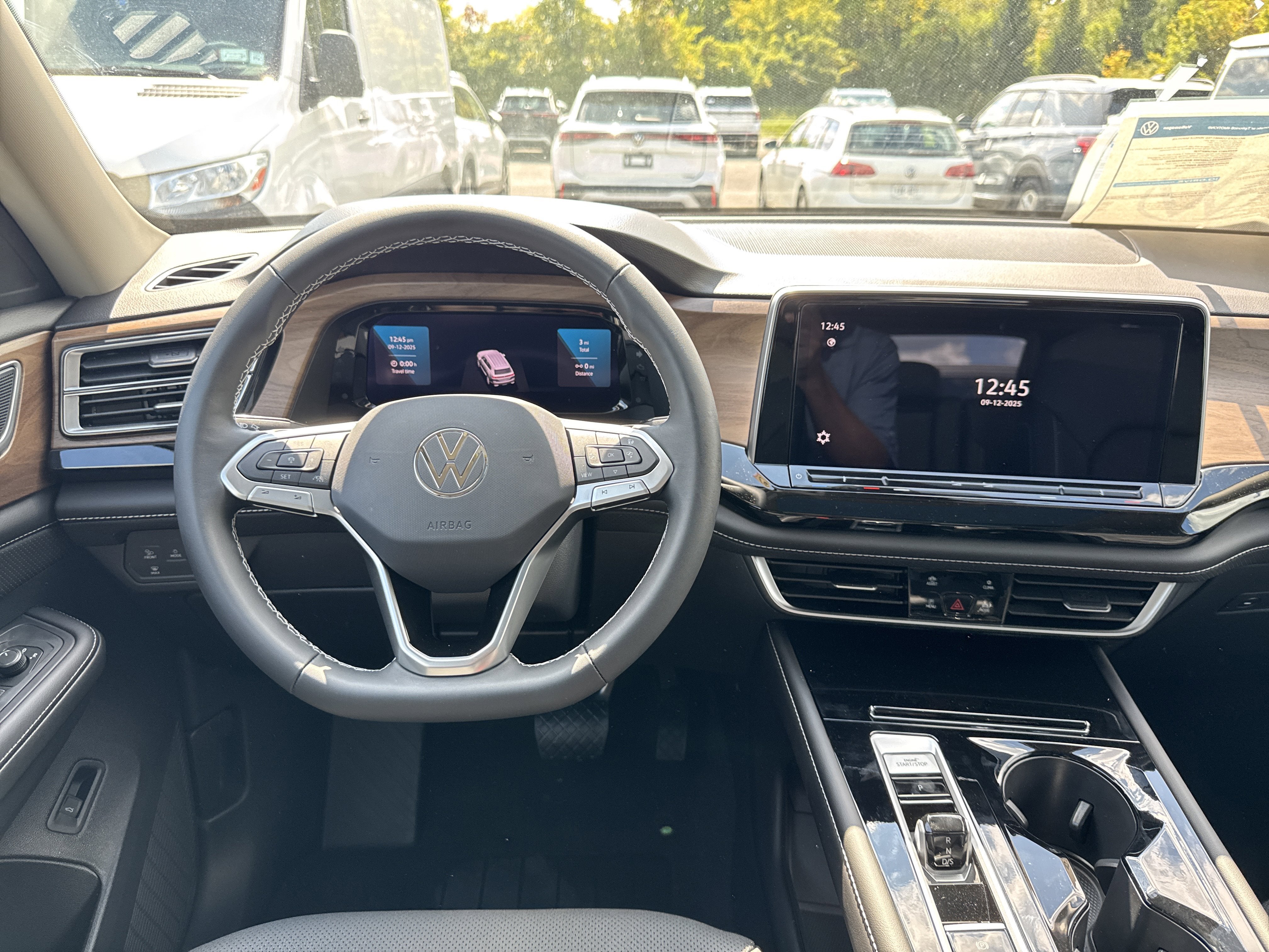 2026 Volkswagen Atlas 2.0T SE w/Technology 4MOTION