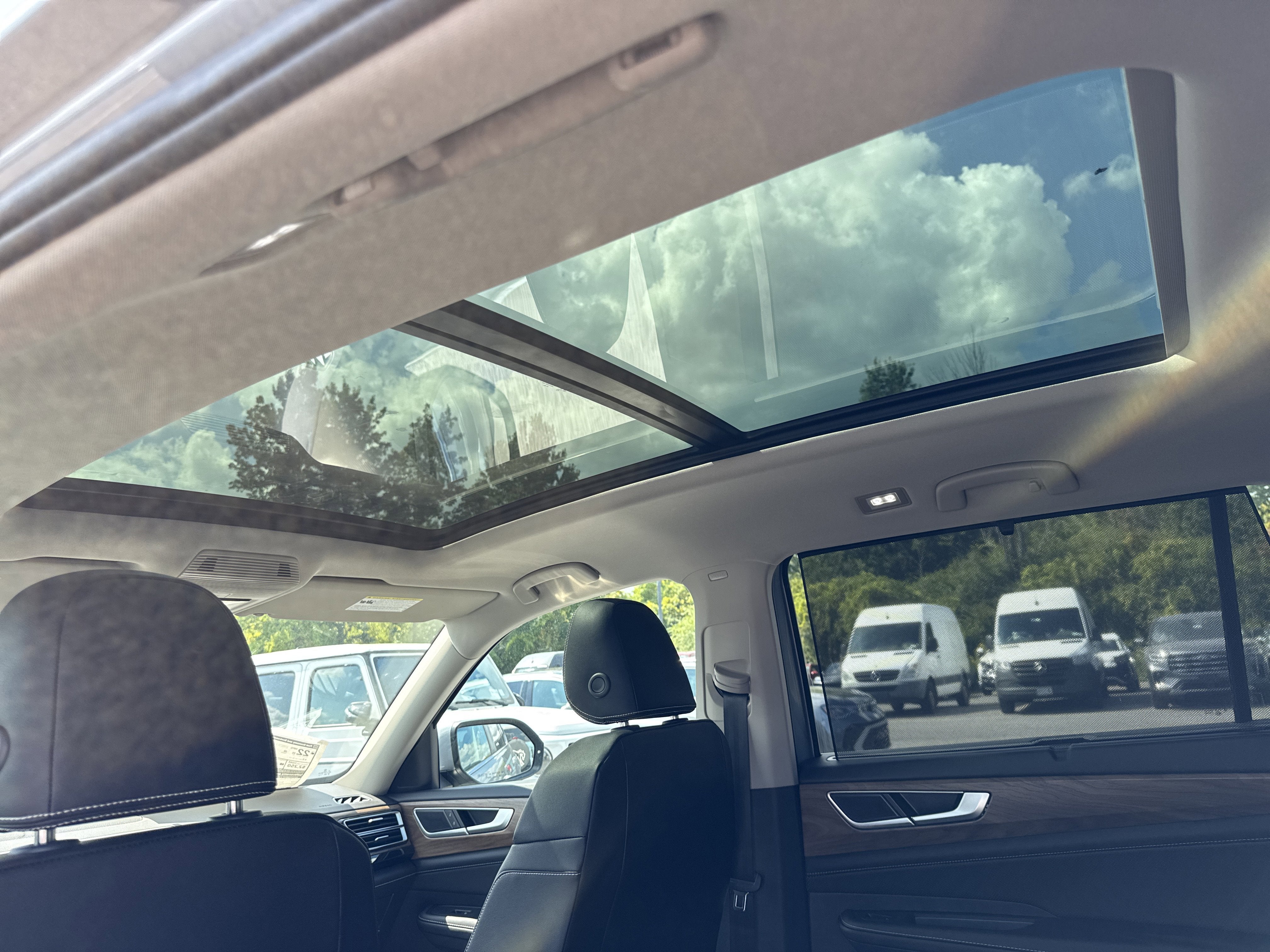 2026 Volkswagen Atlas 2.0T SE w/Technology 4MOTION